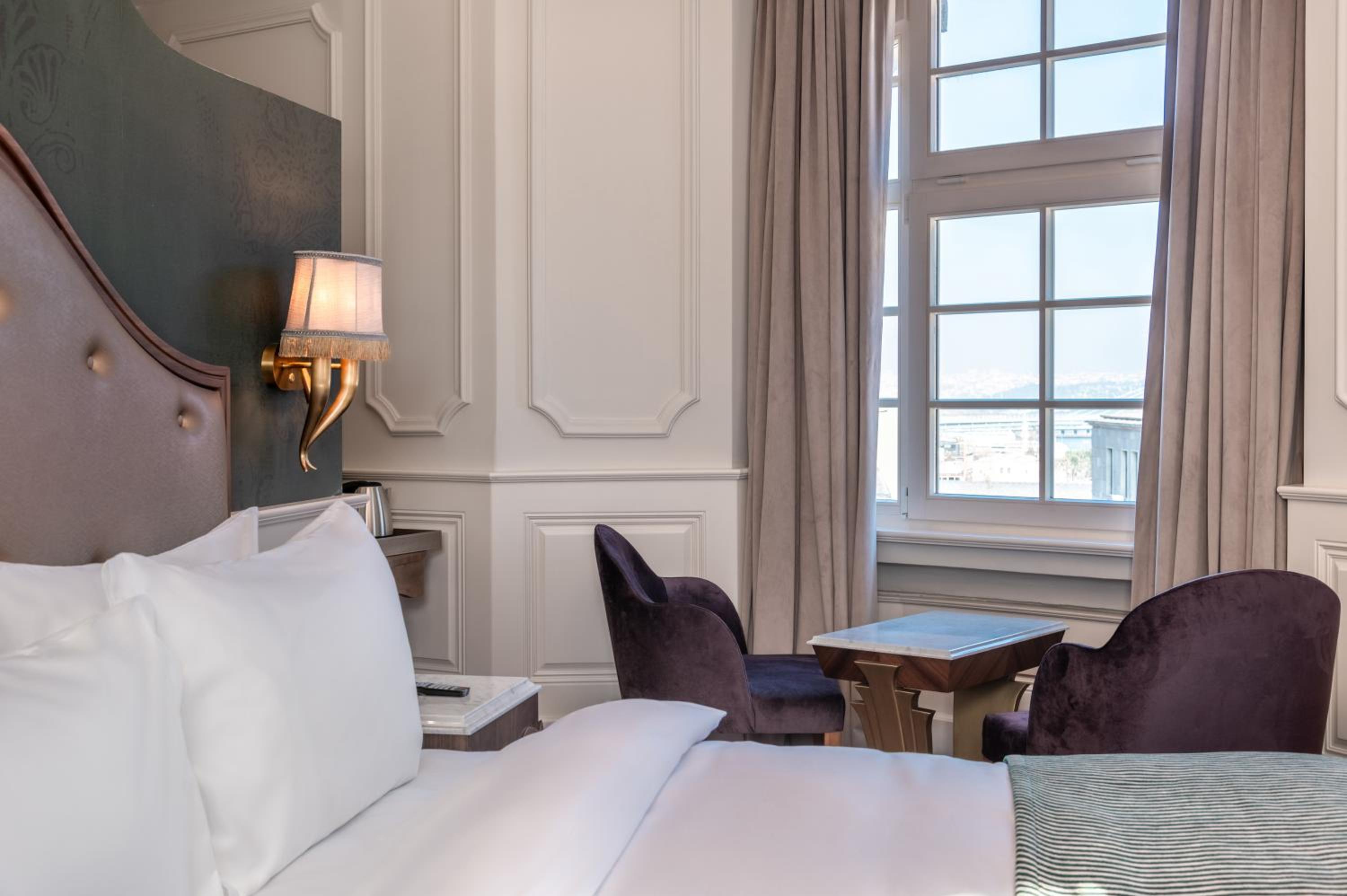 Executive King Room