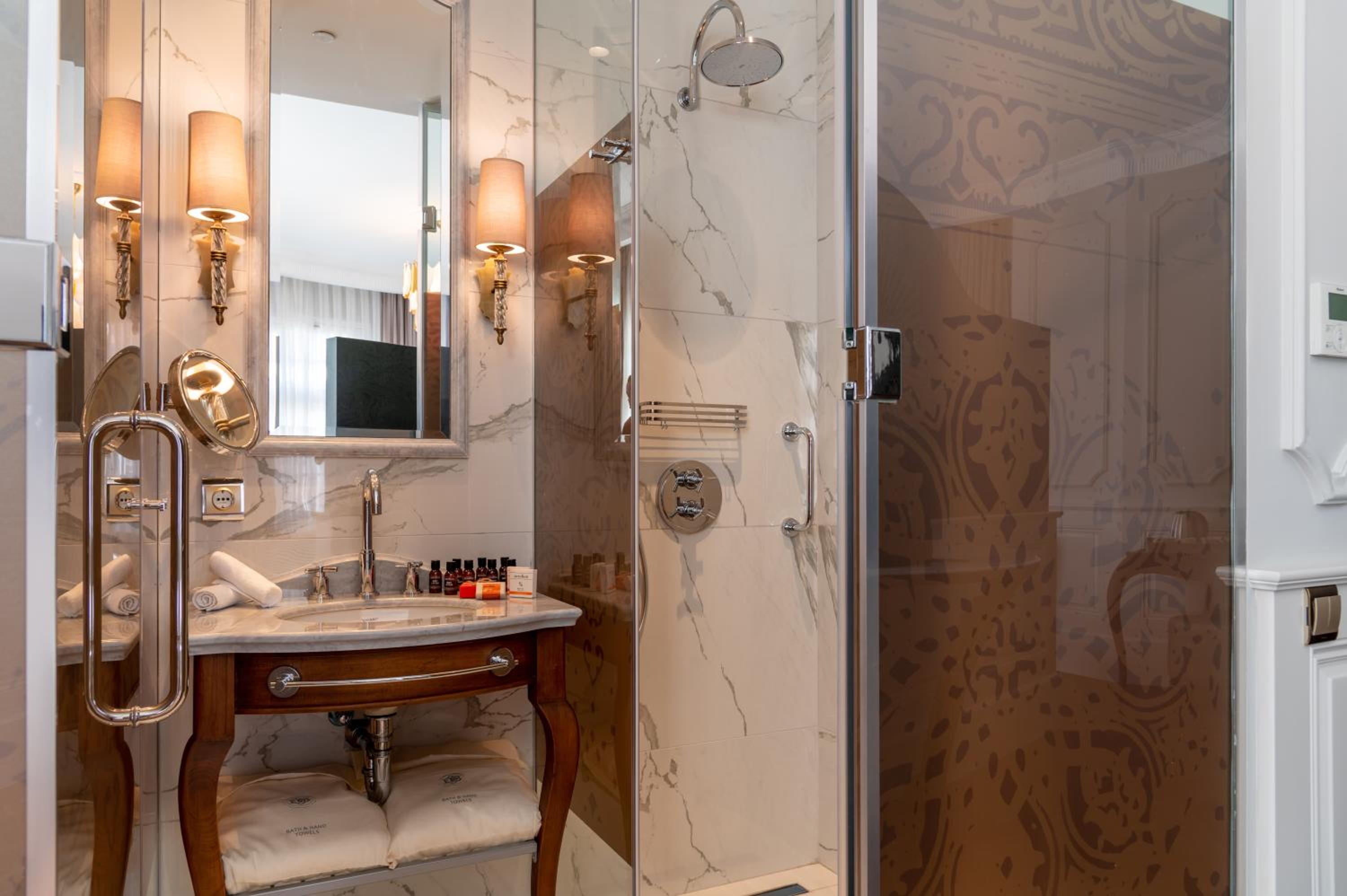 Executive King Room