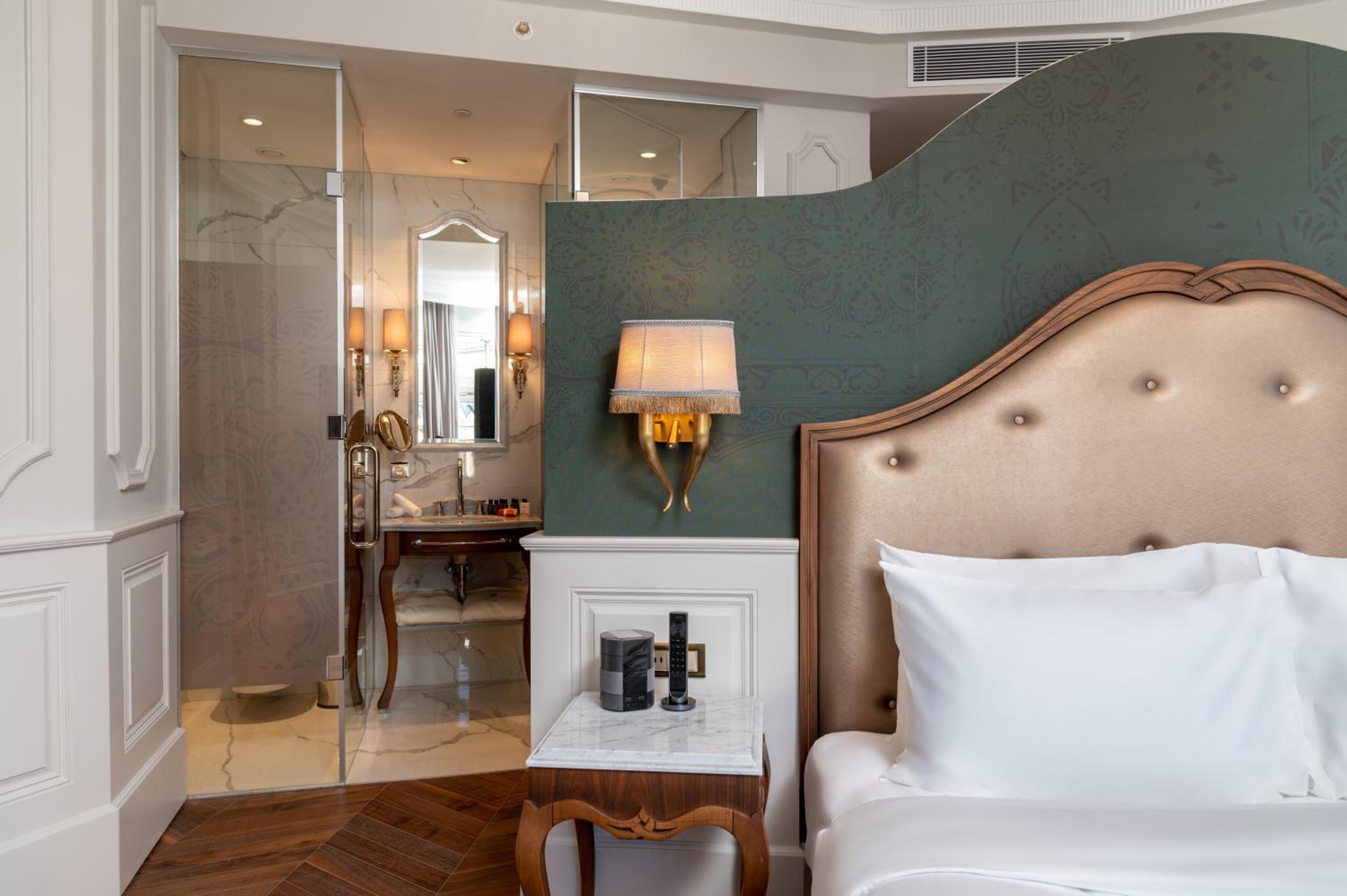 Executive King Room