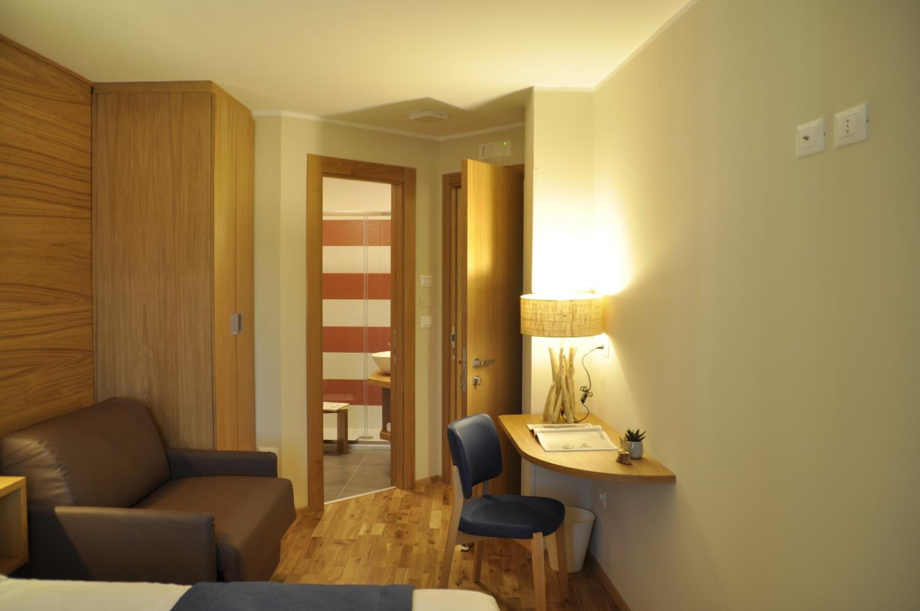 Standard Double Room photo 1