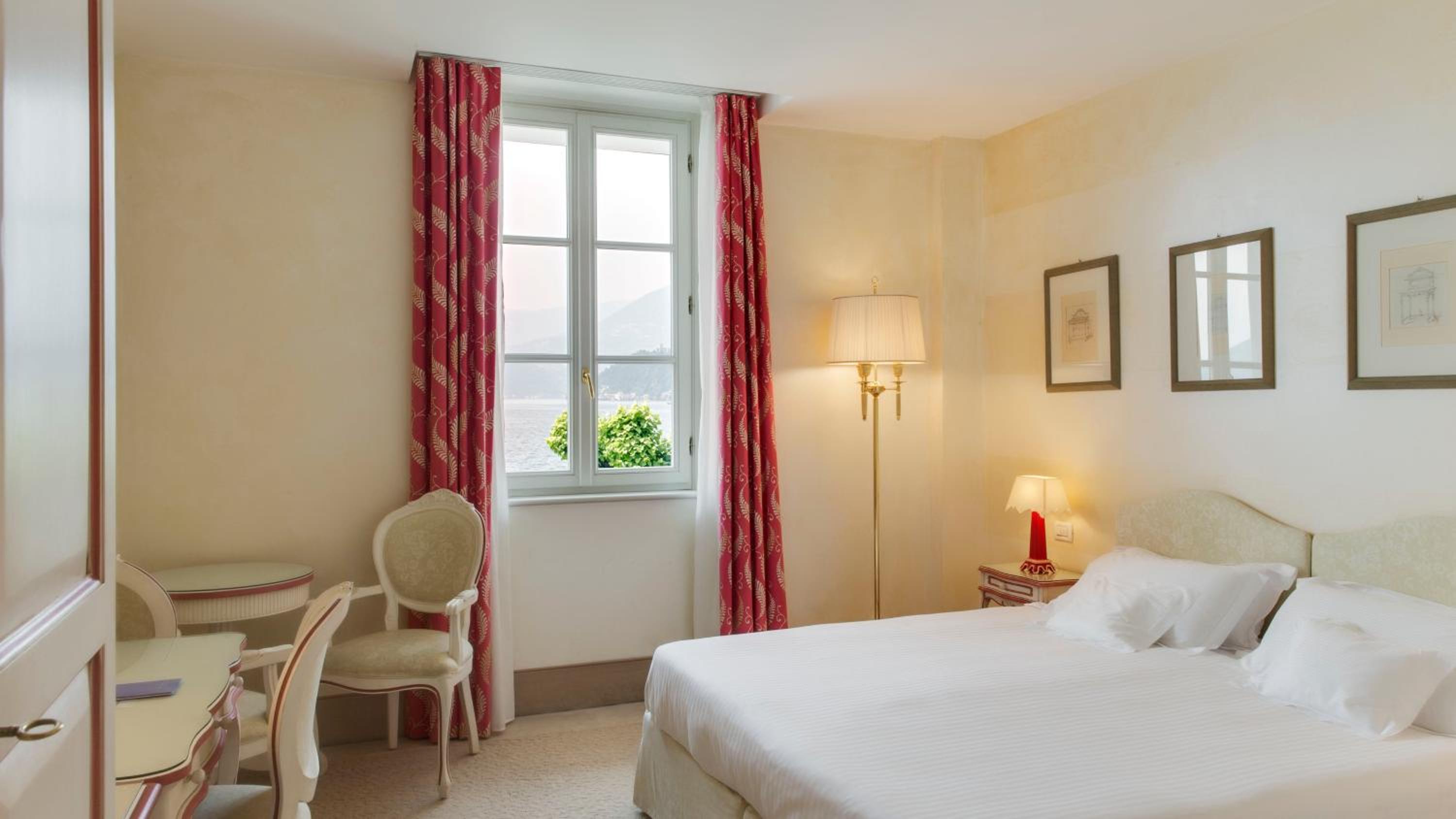 Double Room with Lake View