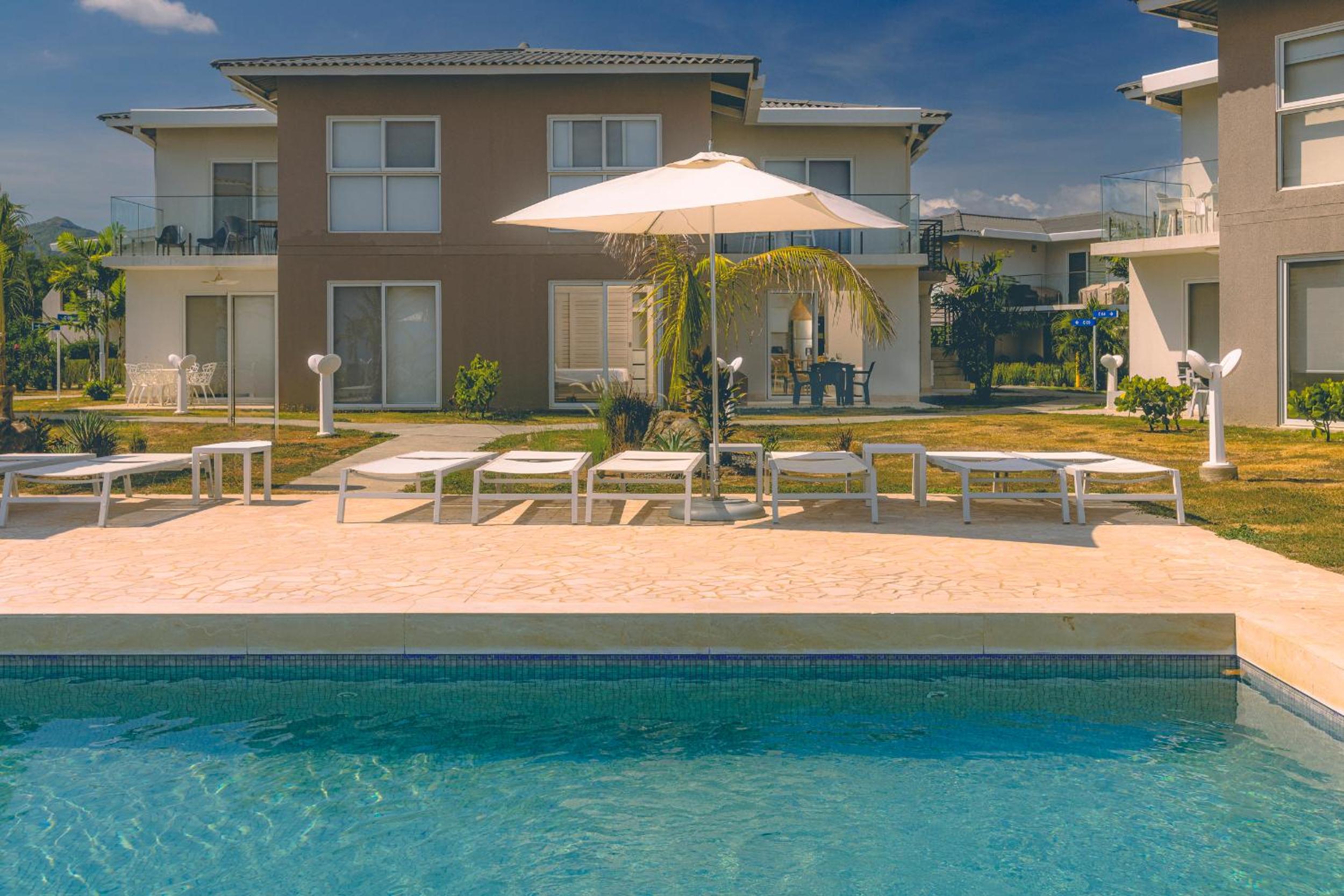 Villa - Beach Front photo 2