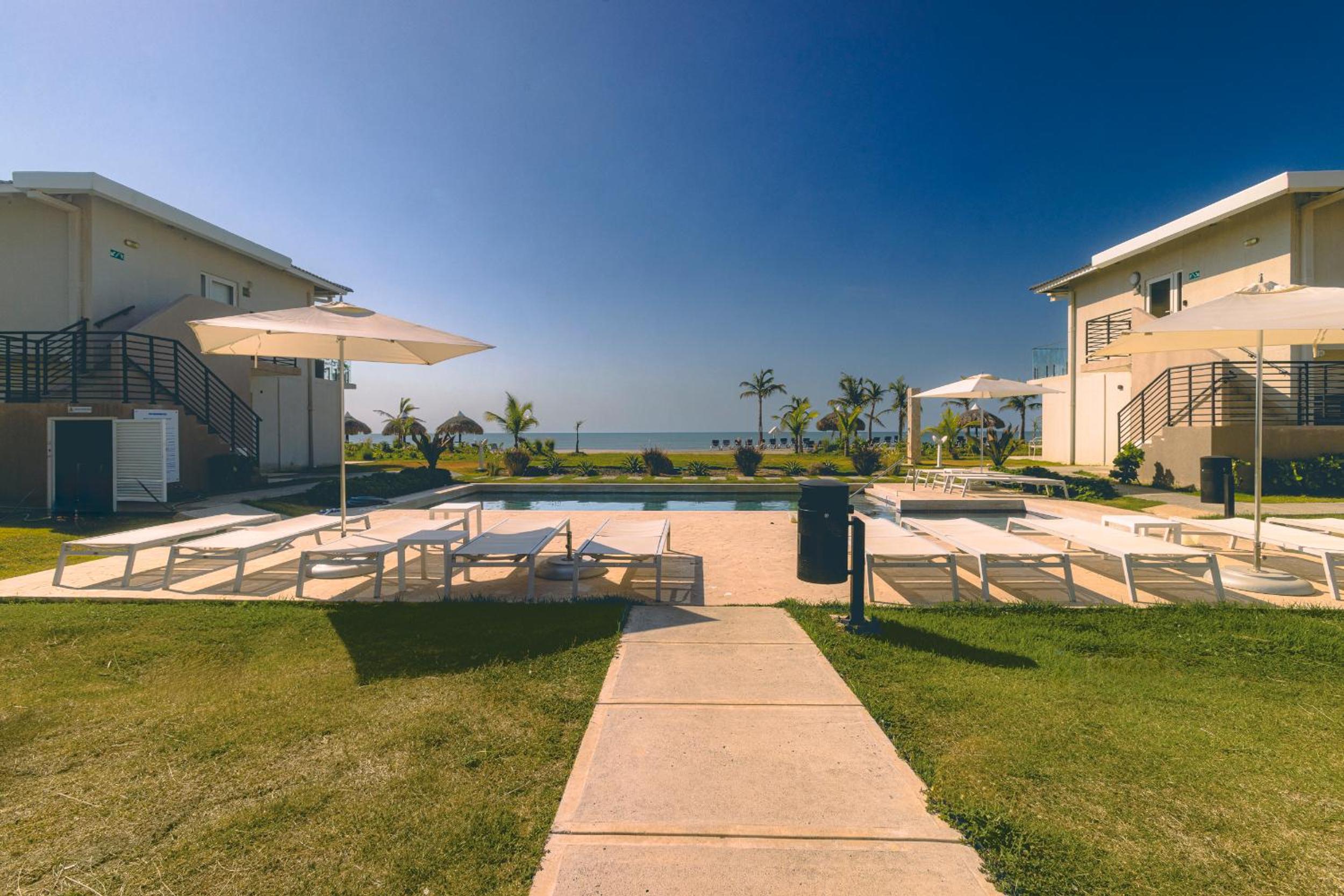 Villa - Beach Front photo 3