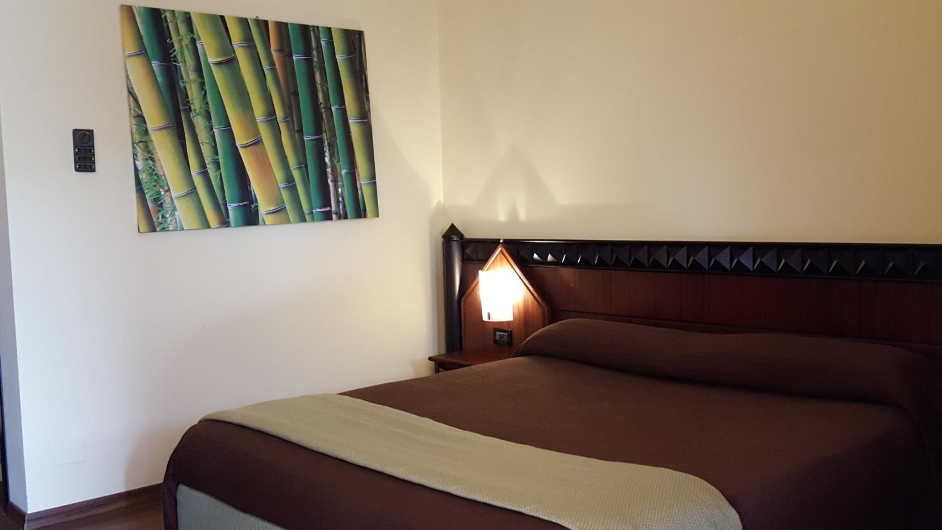 Double Room - Photo 9