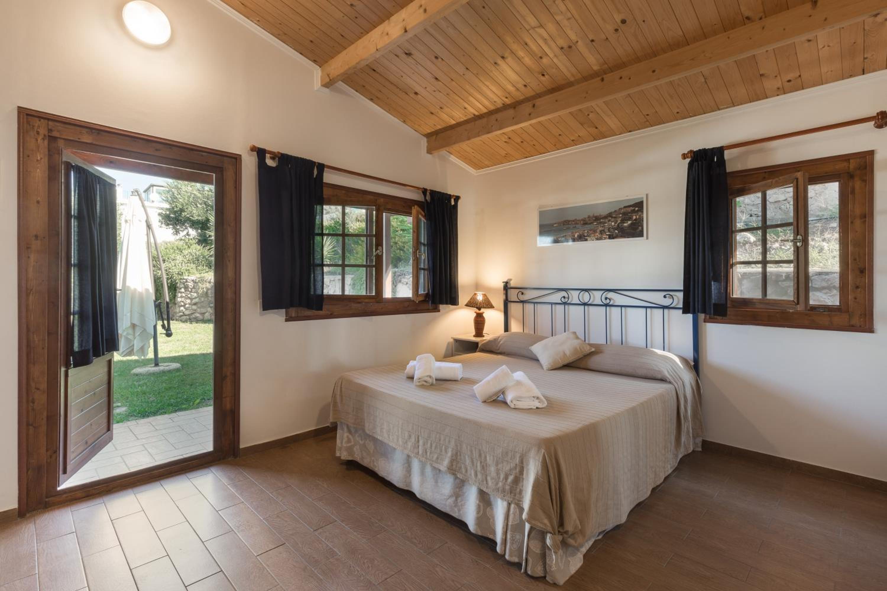 Bungalow with Sea View photo 2