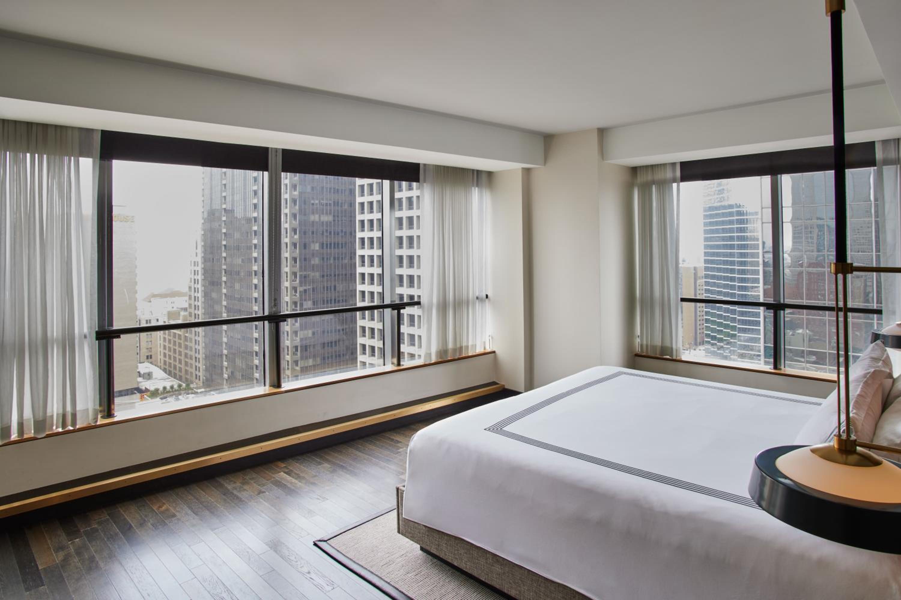 Corner King Room - Photo 4