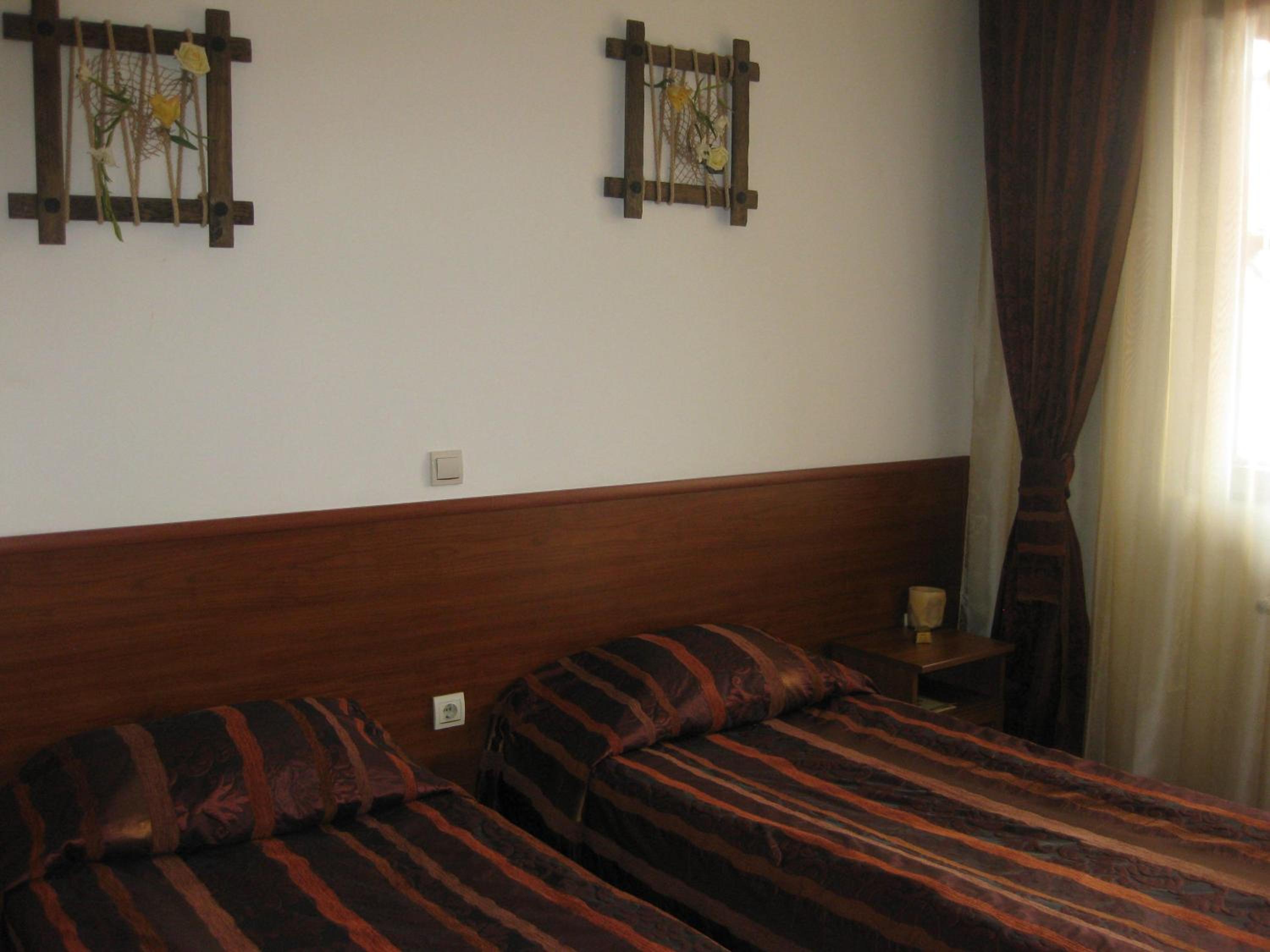 Double or Twin Room - Photo 2