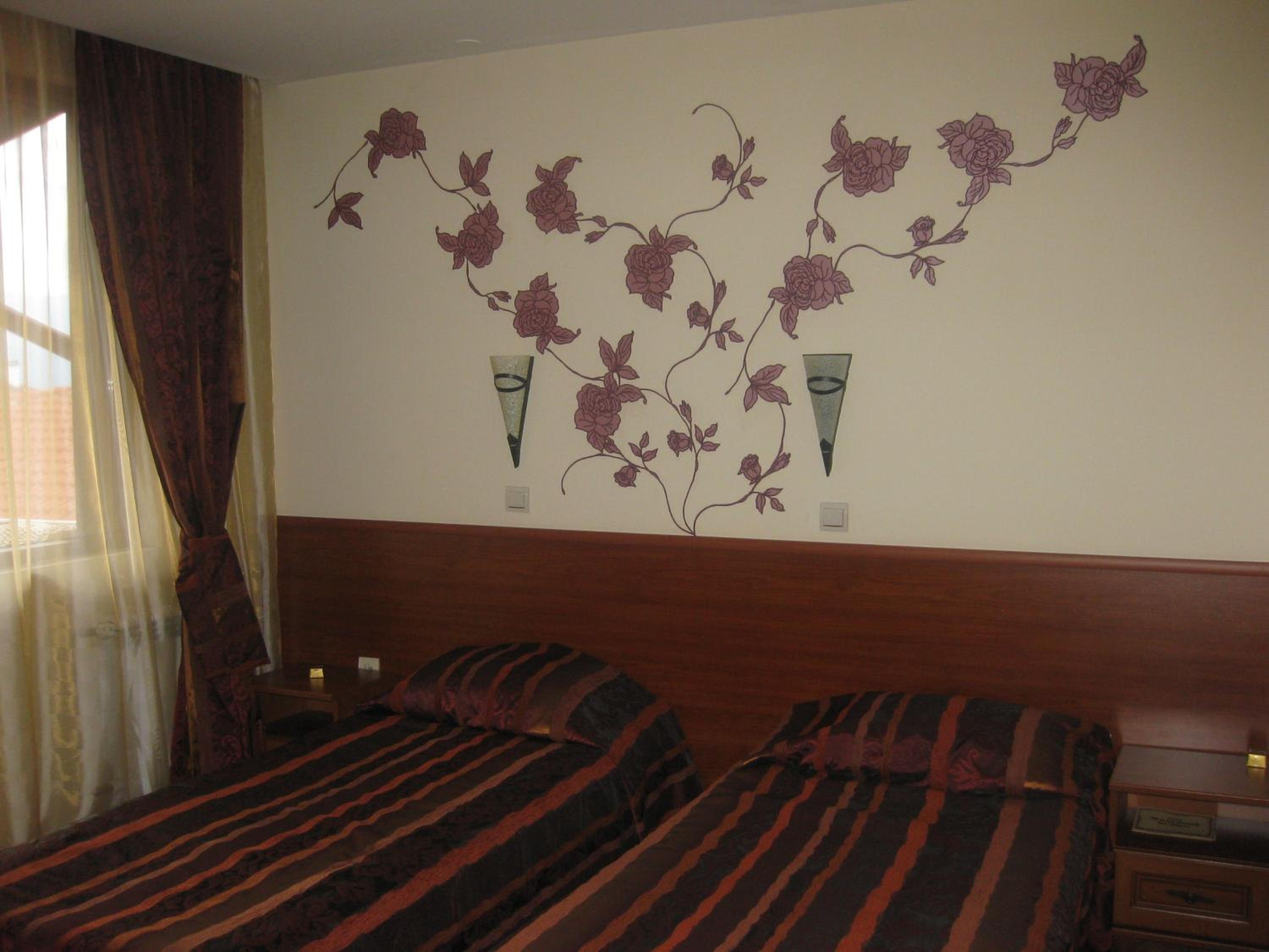 Double or Twin Room - Photo 3