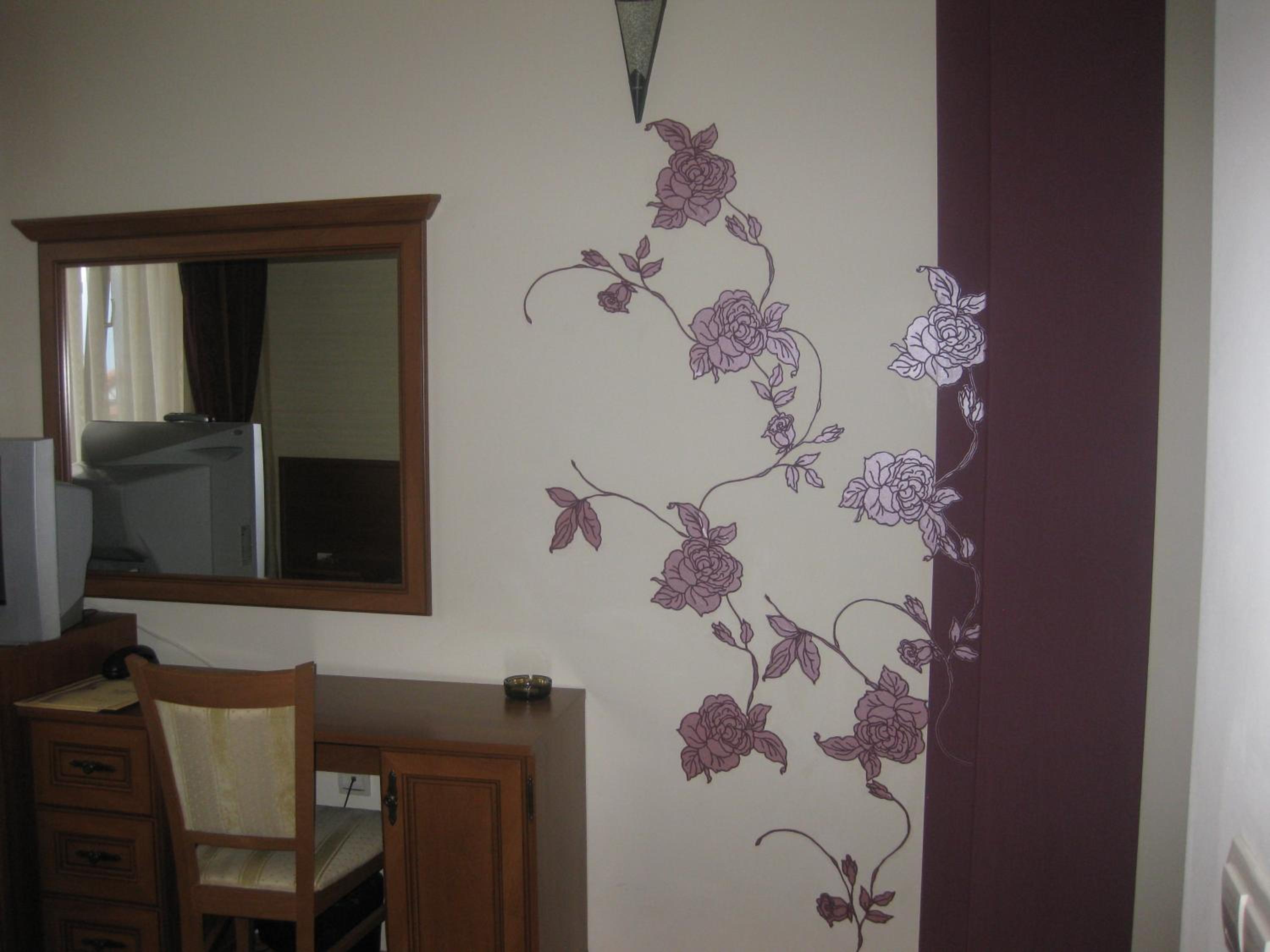 Double or Twin Room - Photo 4