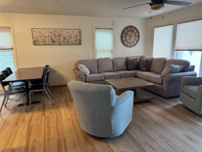 Four-Bedroom House photo 2