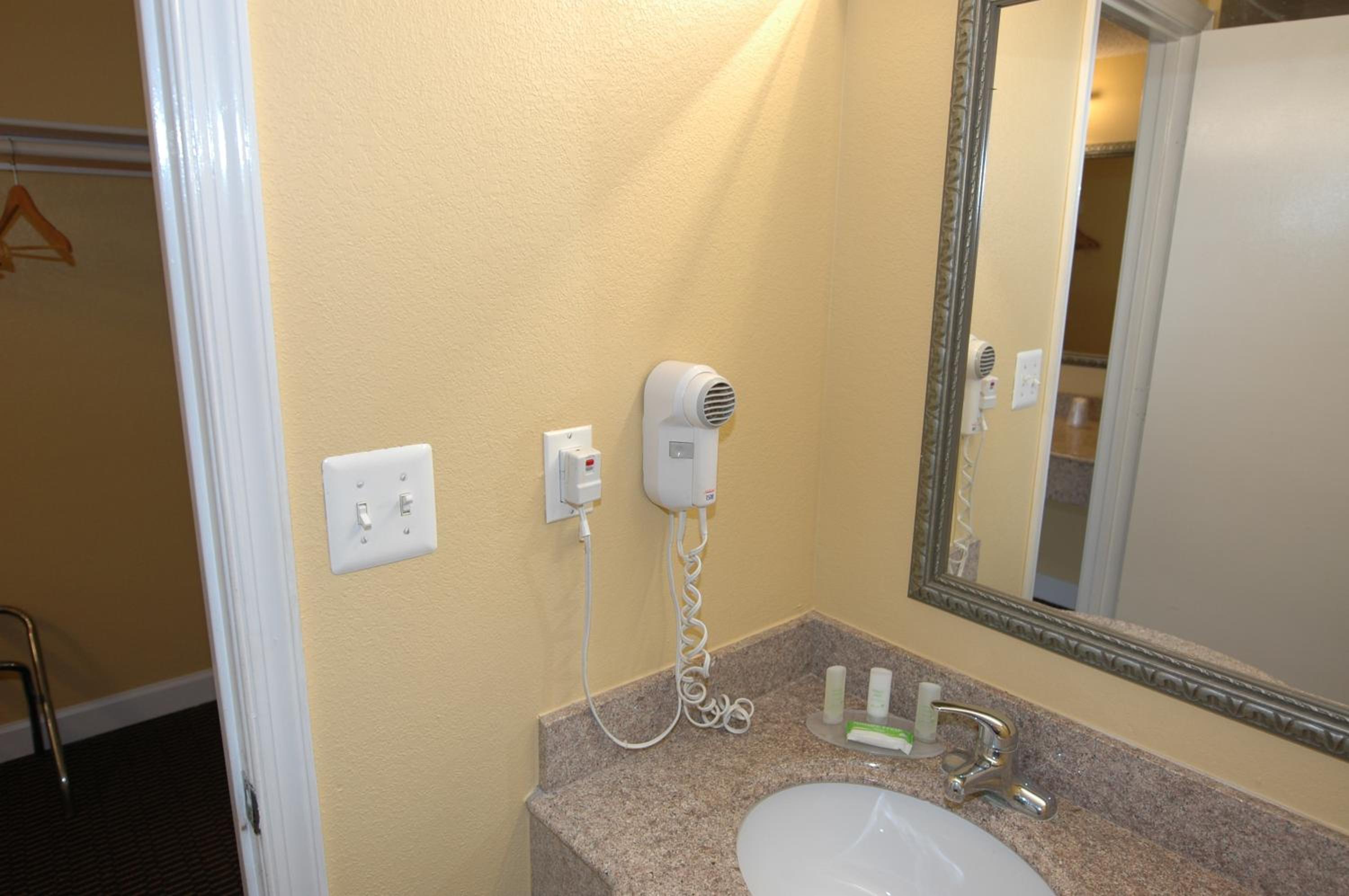 Deluxe Queen Room photo 3