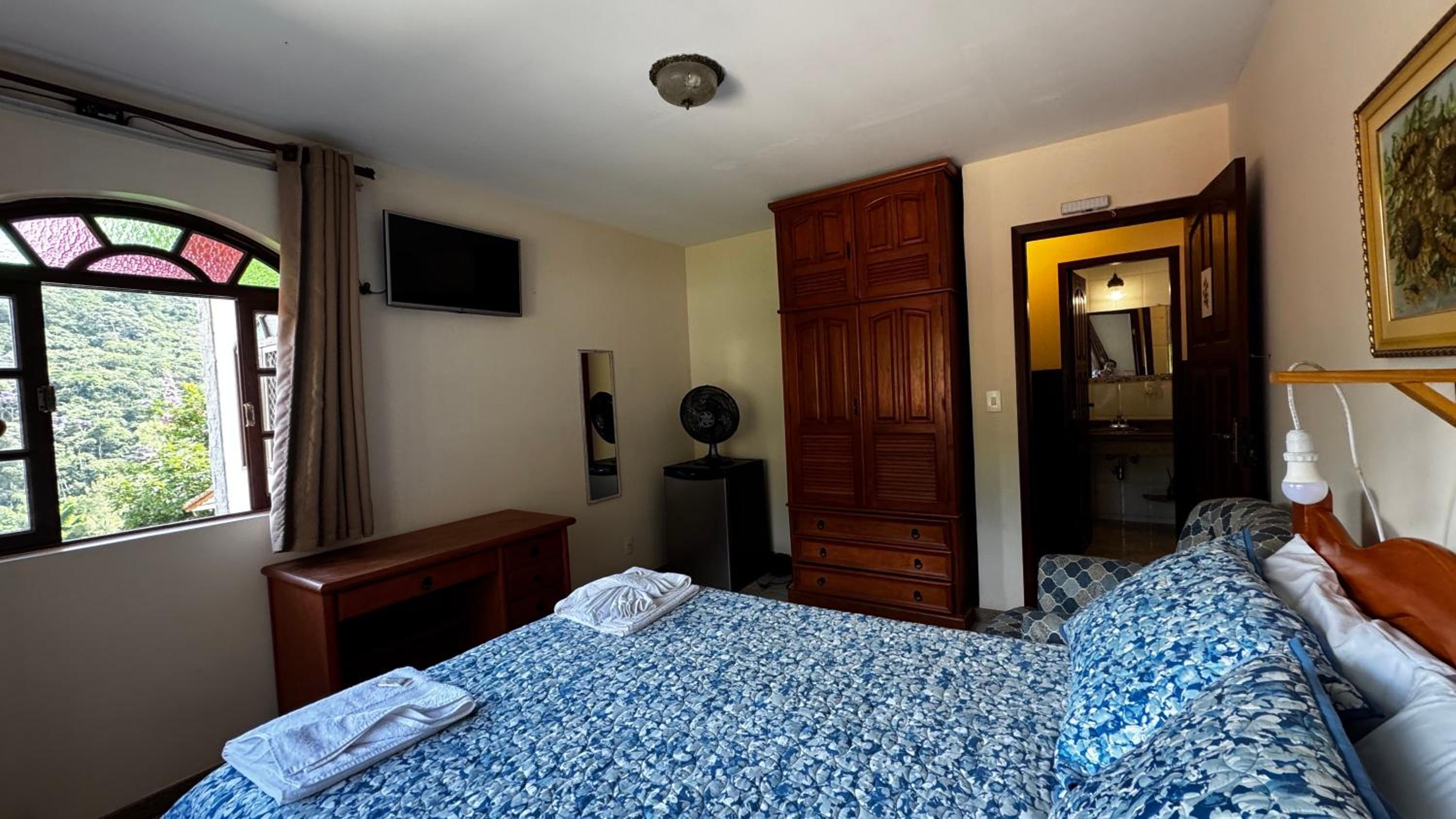 Budget Double Room photo 3