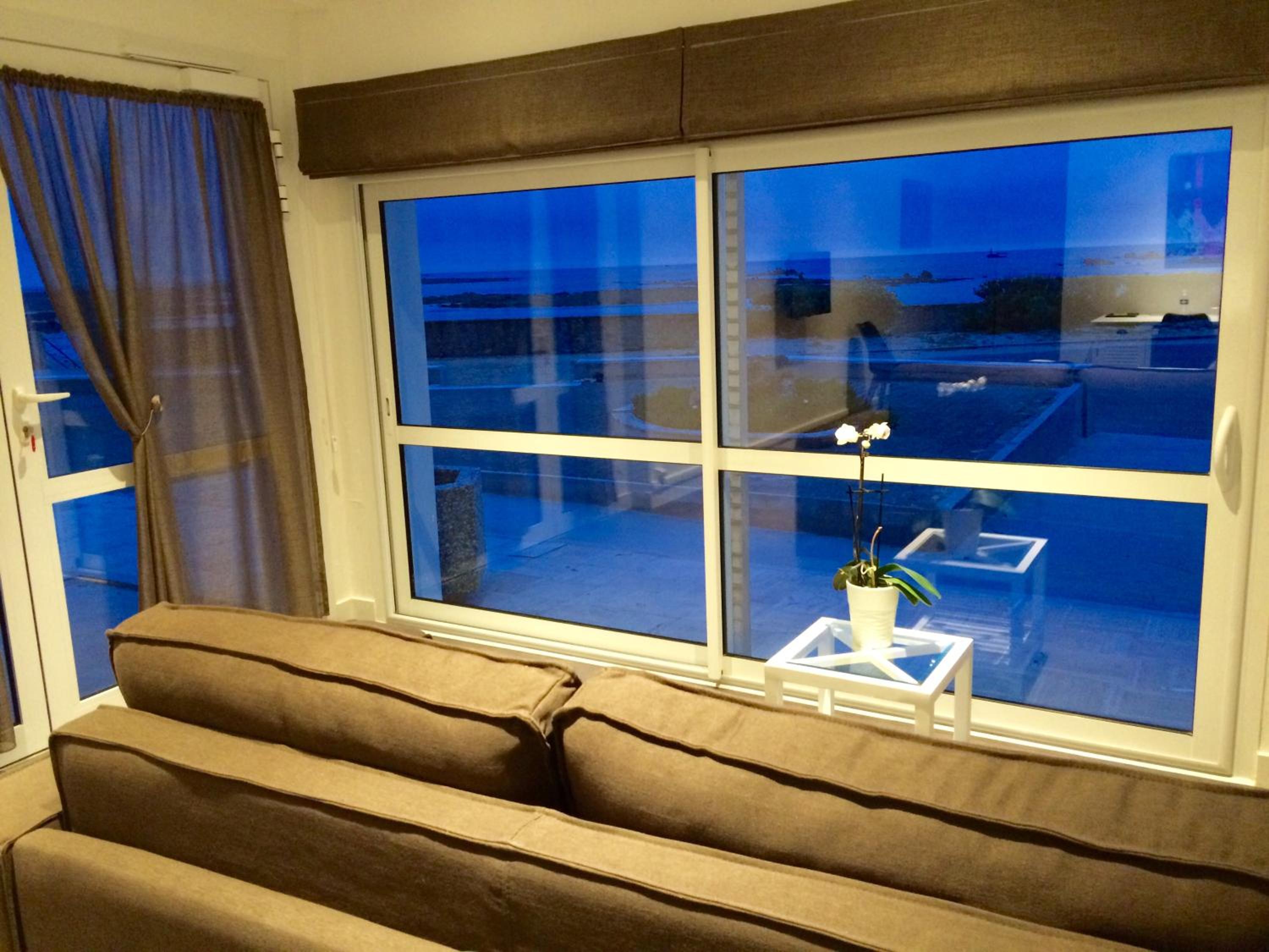 Superior Room with Sea View - Photo 3