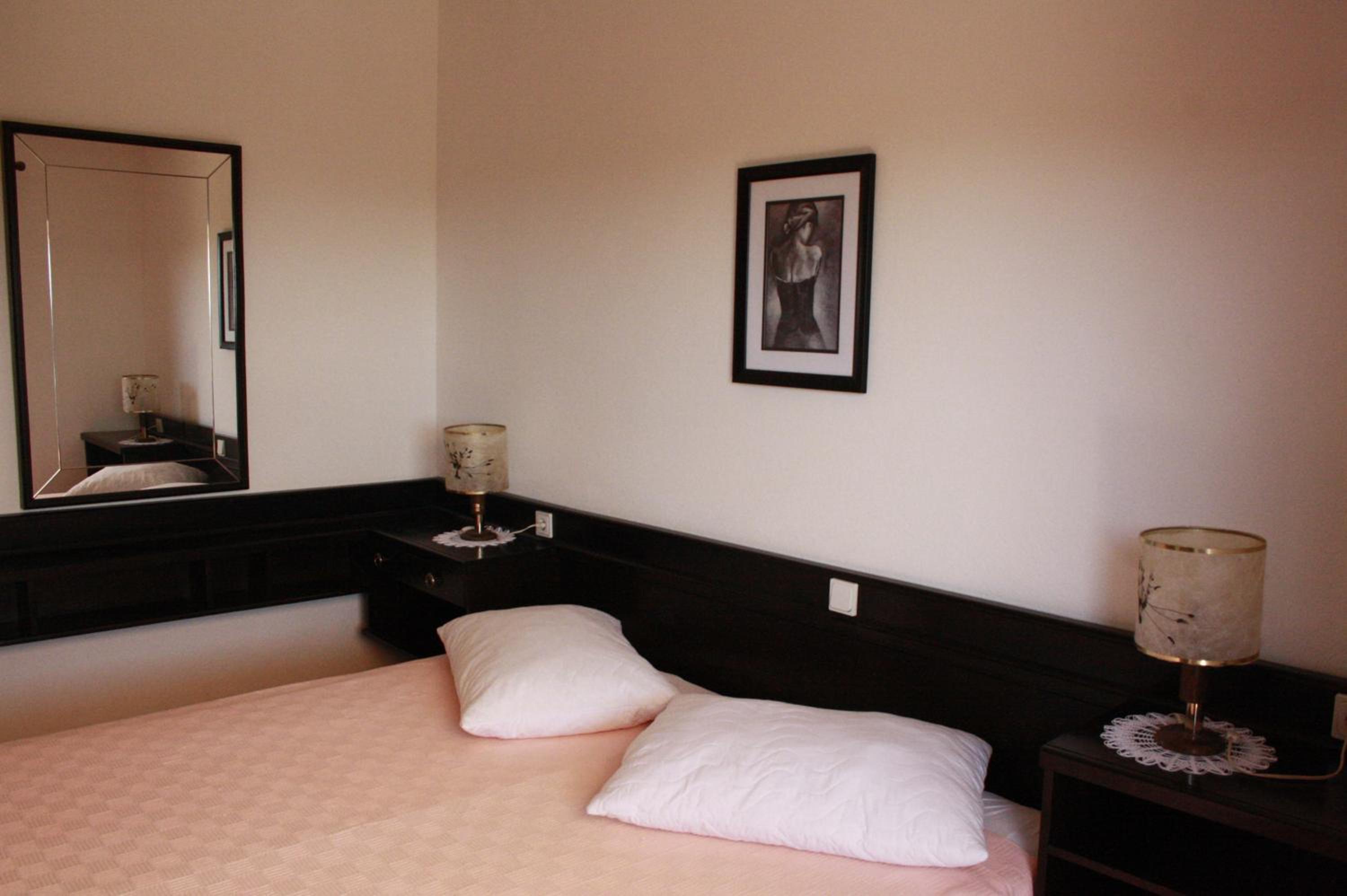 Deluxe Double Room with Balcony - Photo 12