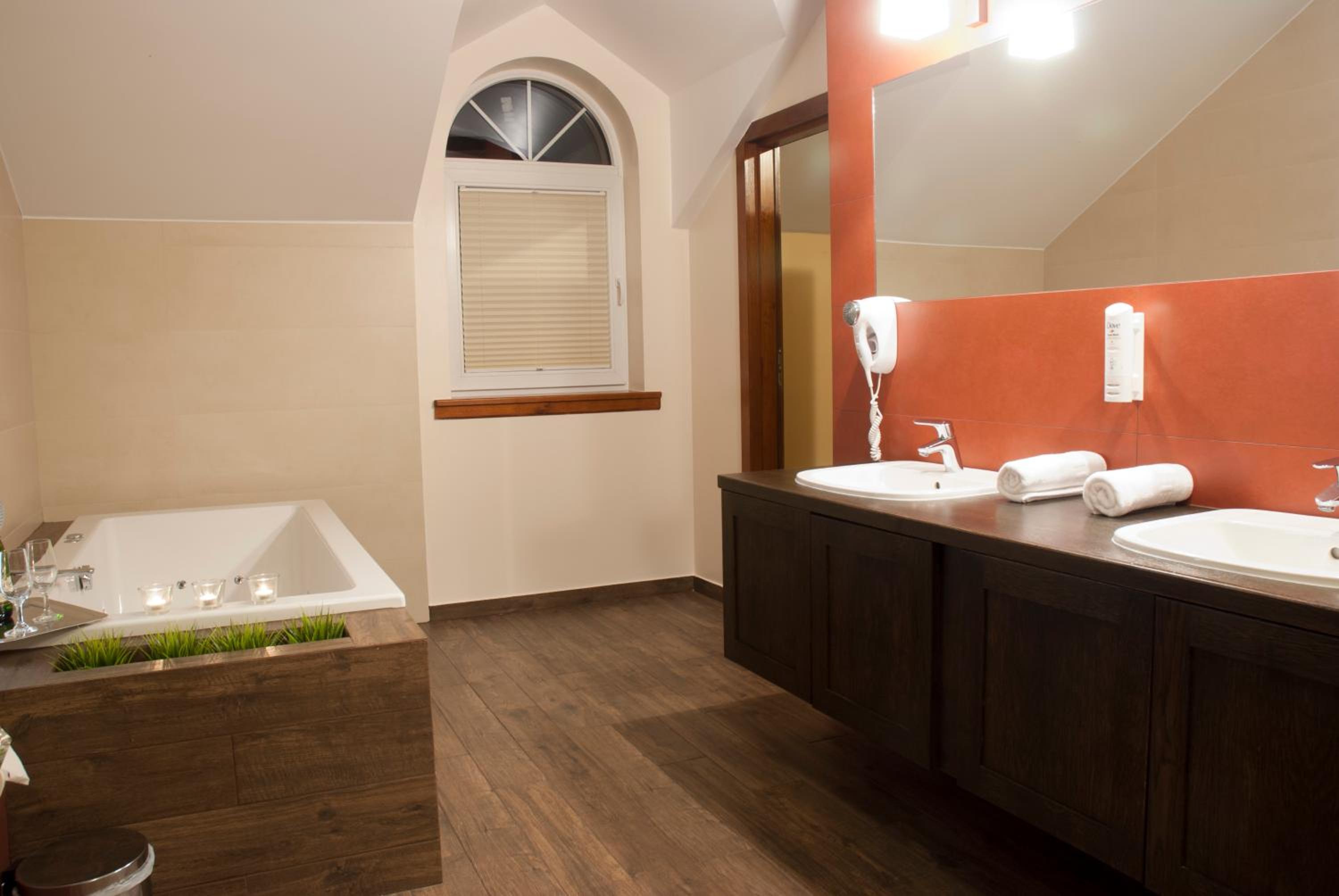 Superior Apartment with jacuzzi photo 2