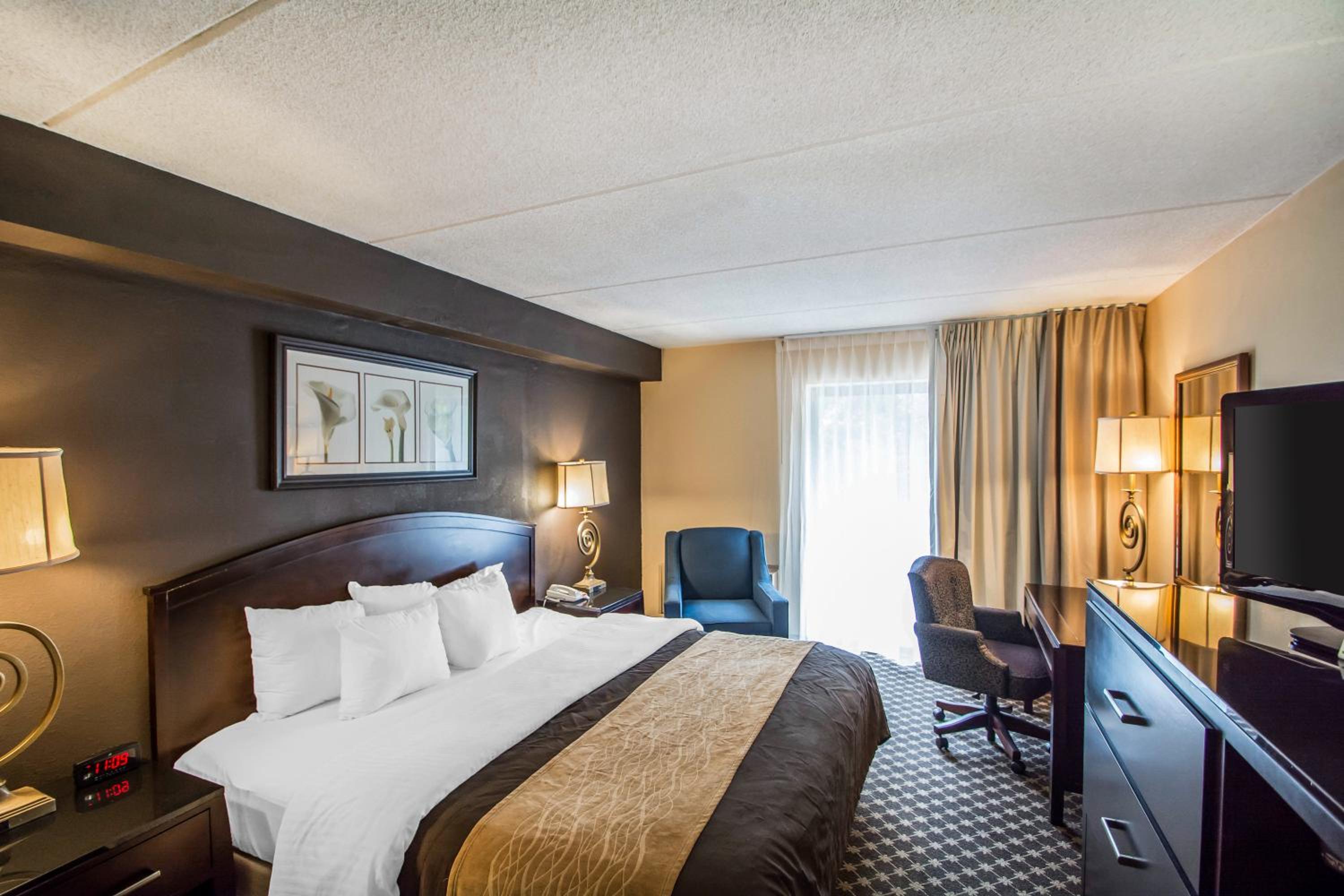 King Room - Non-Smoking - Photo 1