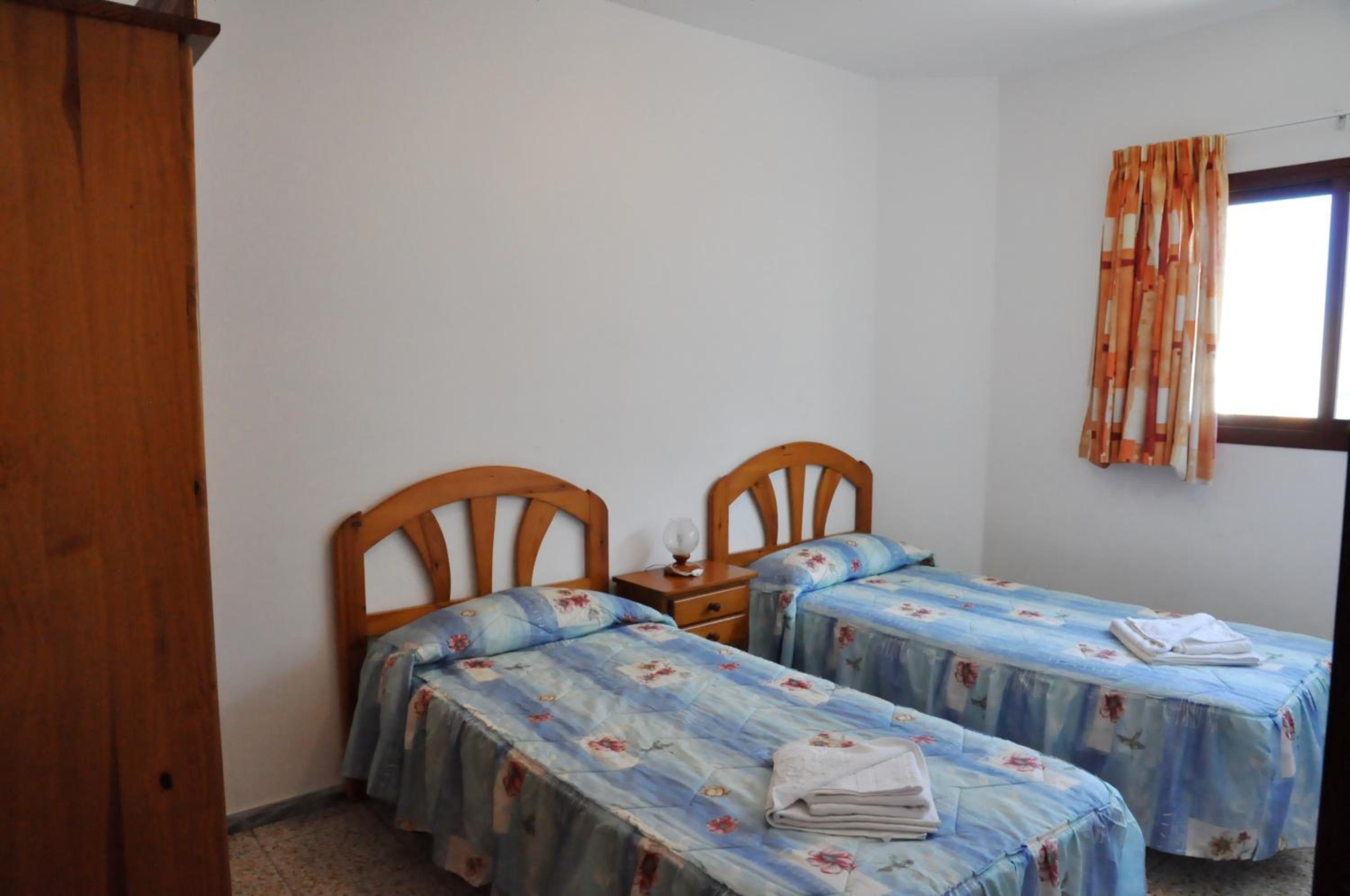 Two-Bedroom Apartment (3-4 Adults) photo 2