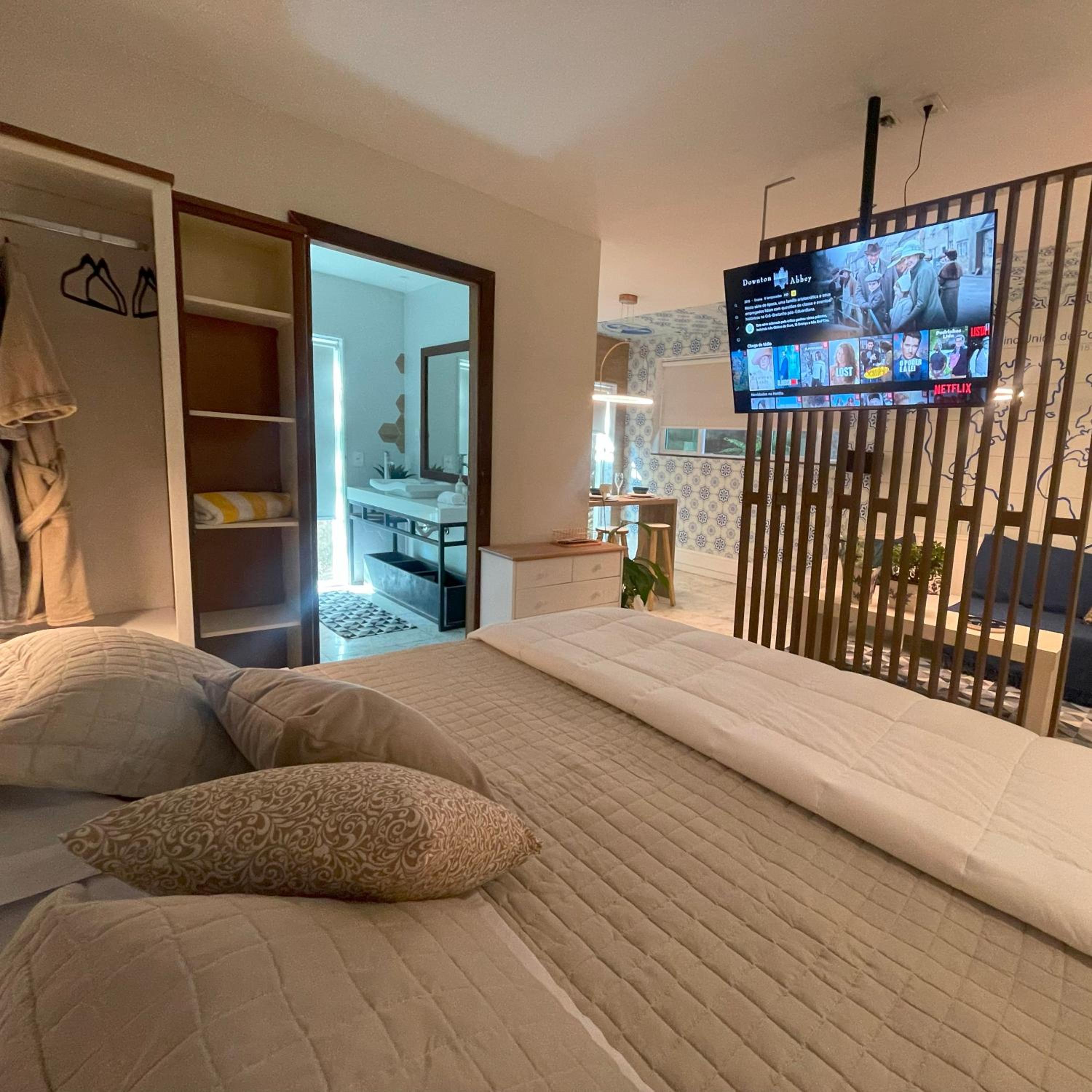 Superior King Suite photo 1