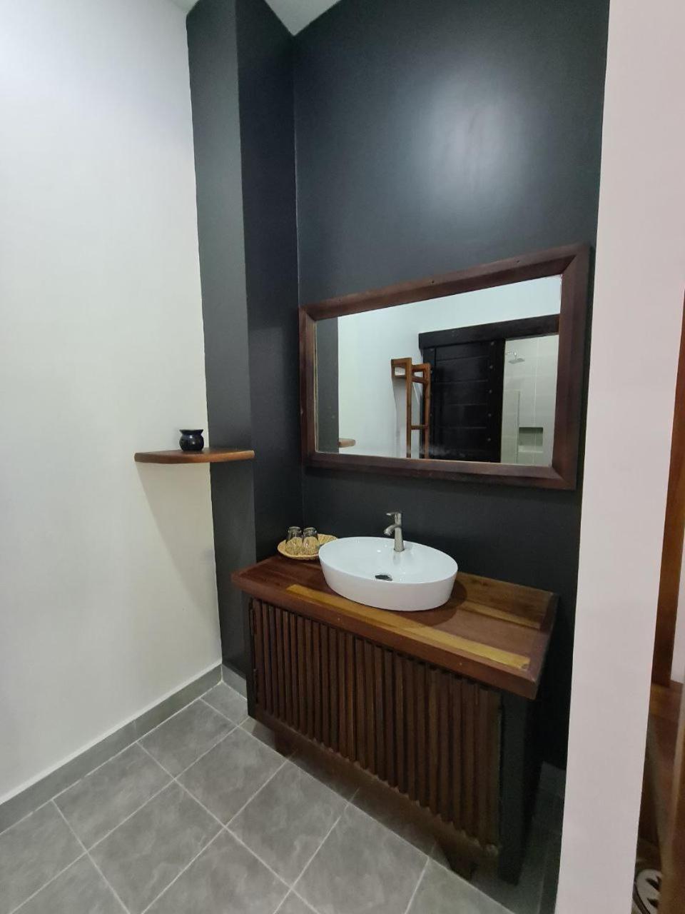 Twin Room with Garden View - Photo 4