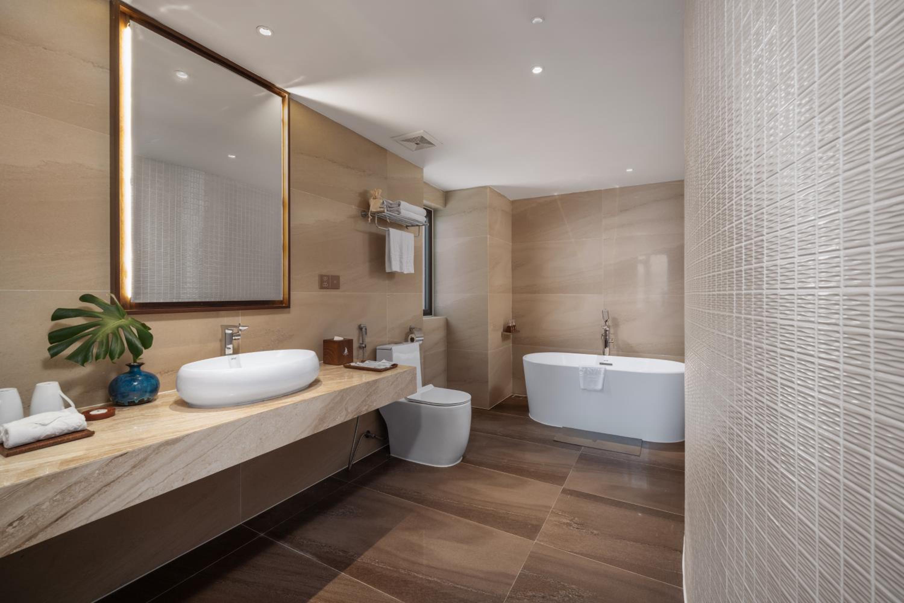 Family Suite - Photo 9