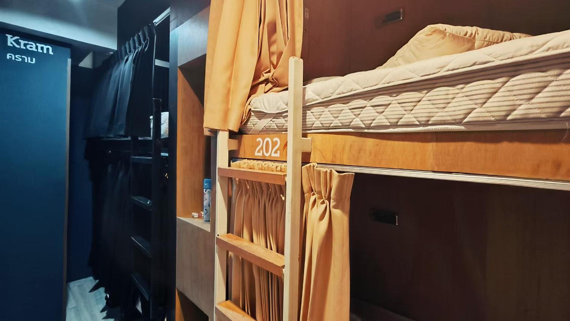 Bed in 4-Bed Female Dormitory Room photo 3