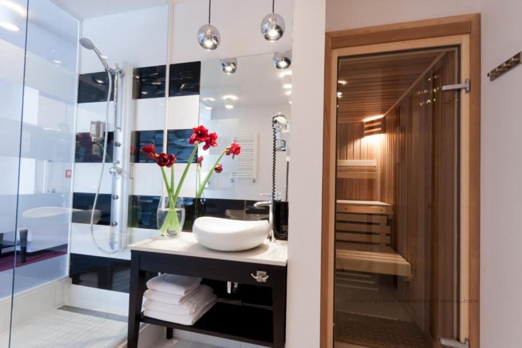 Apartment with Sauna - Photo 2