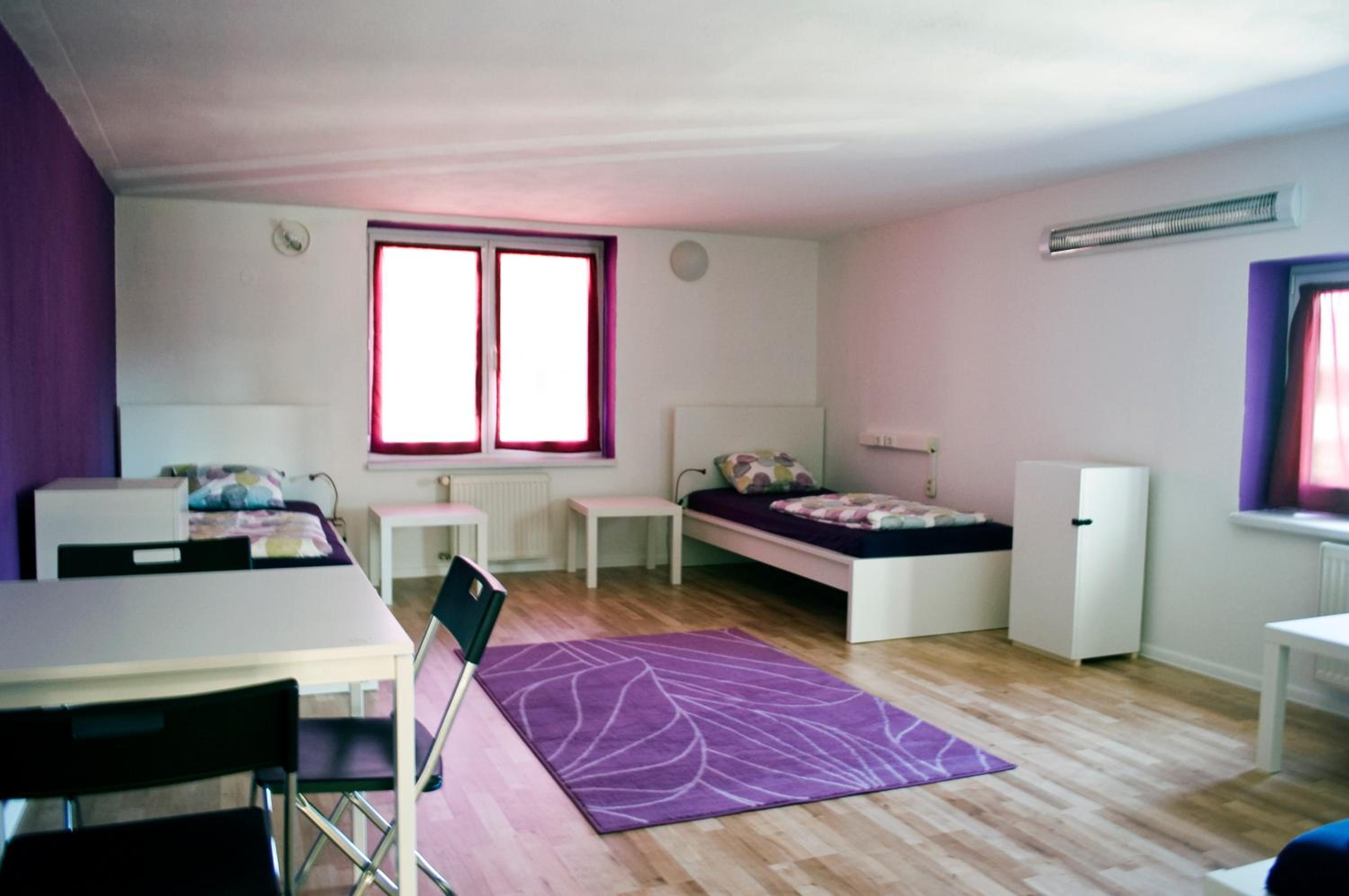 Standard Family Room with Shared Bathroom photo 1