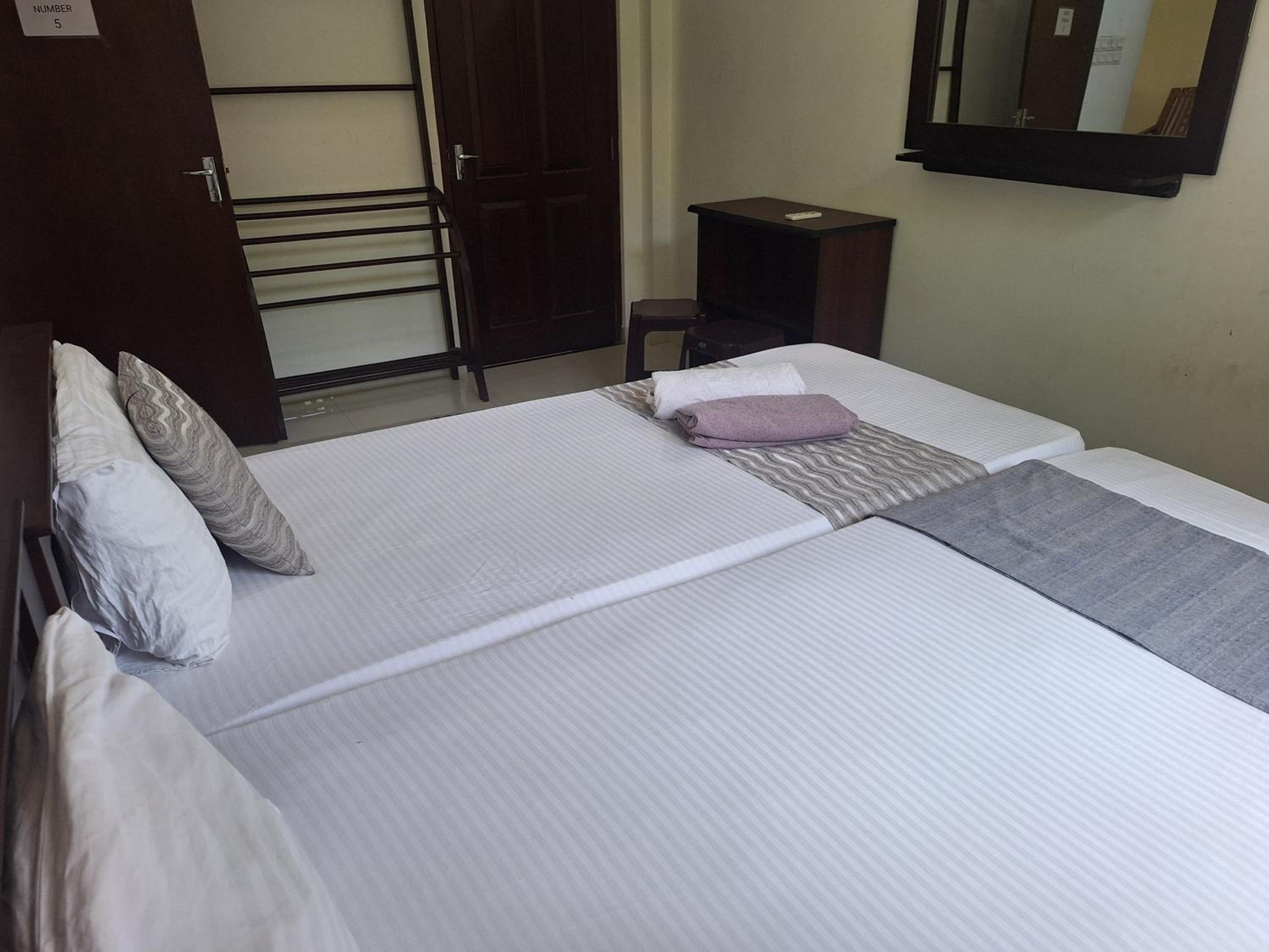 Standard Double Room with Fan photo 1