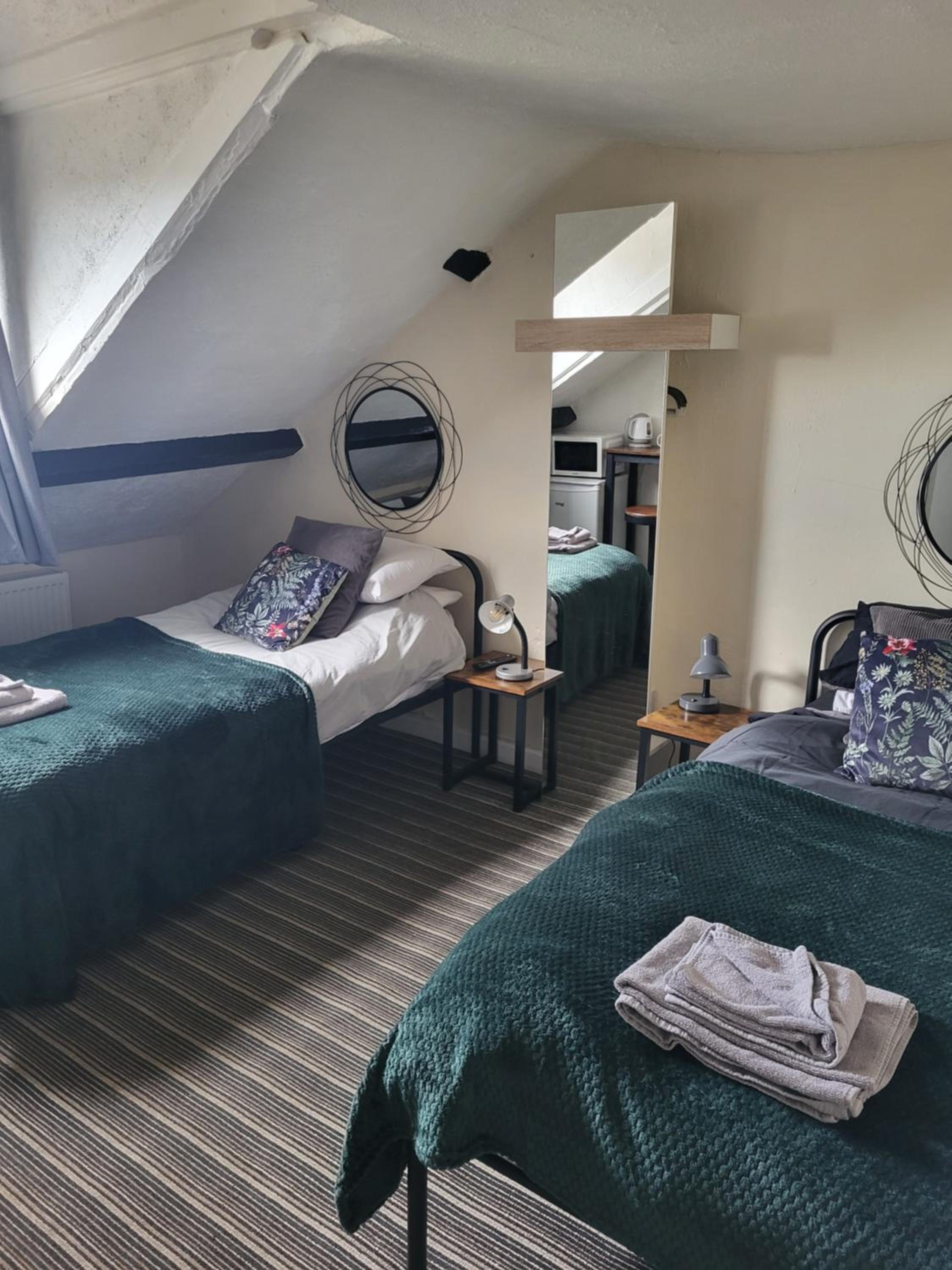 Budget Twin Room photo 3