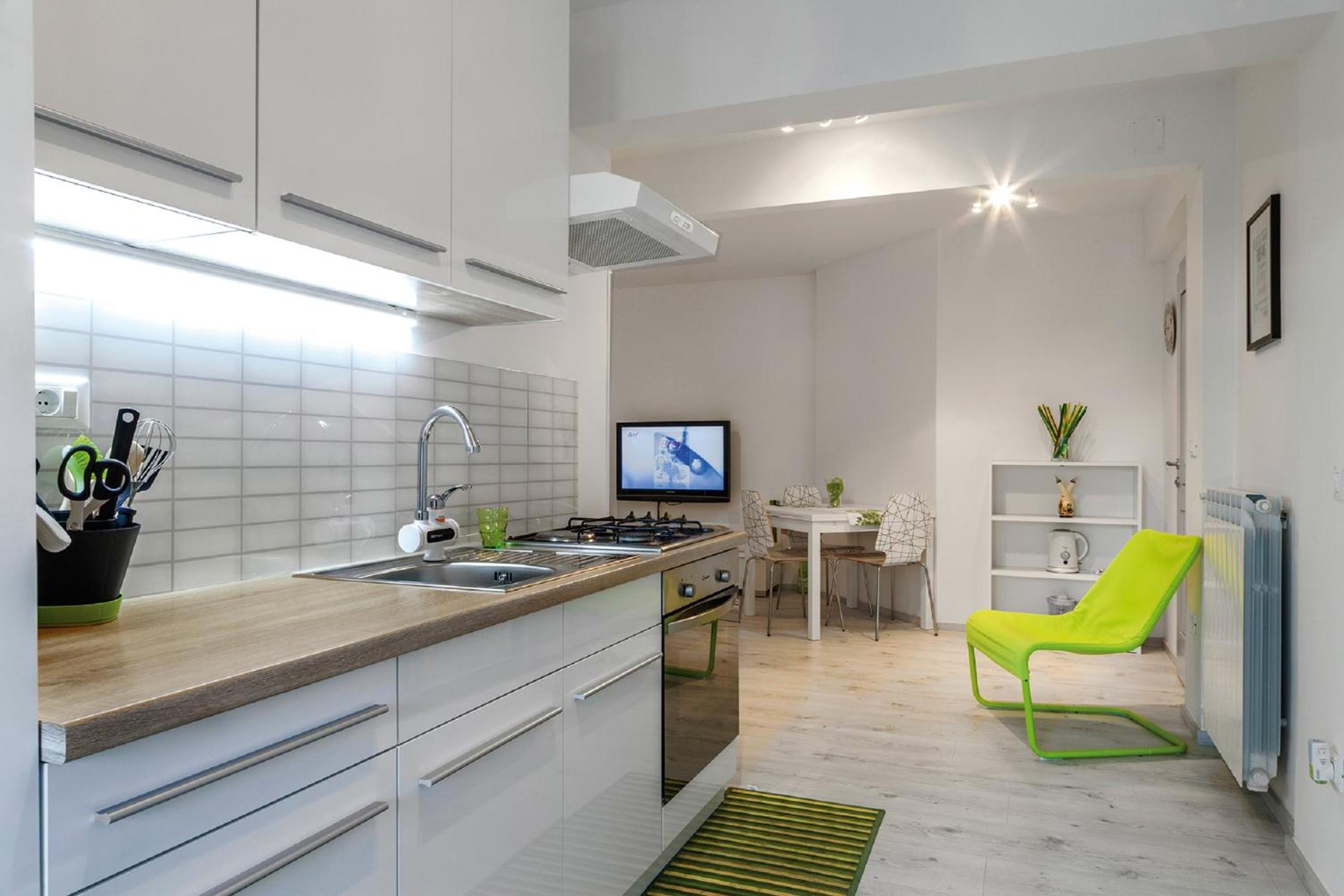 One-Bedroom Apartment with Terrace