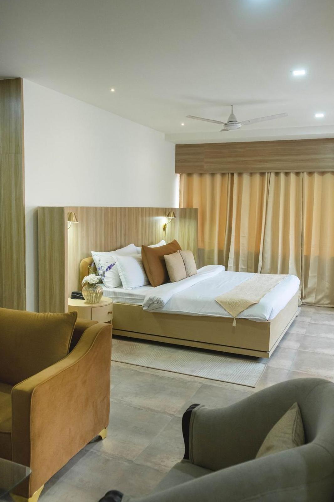 Suite with City View