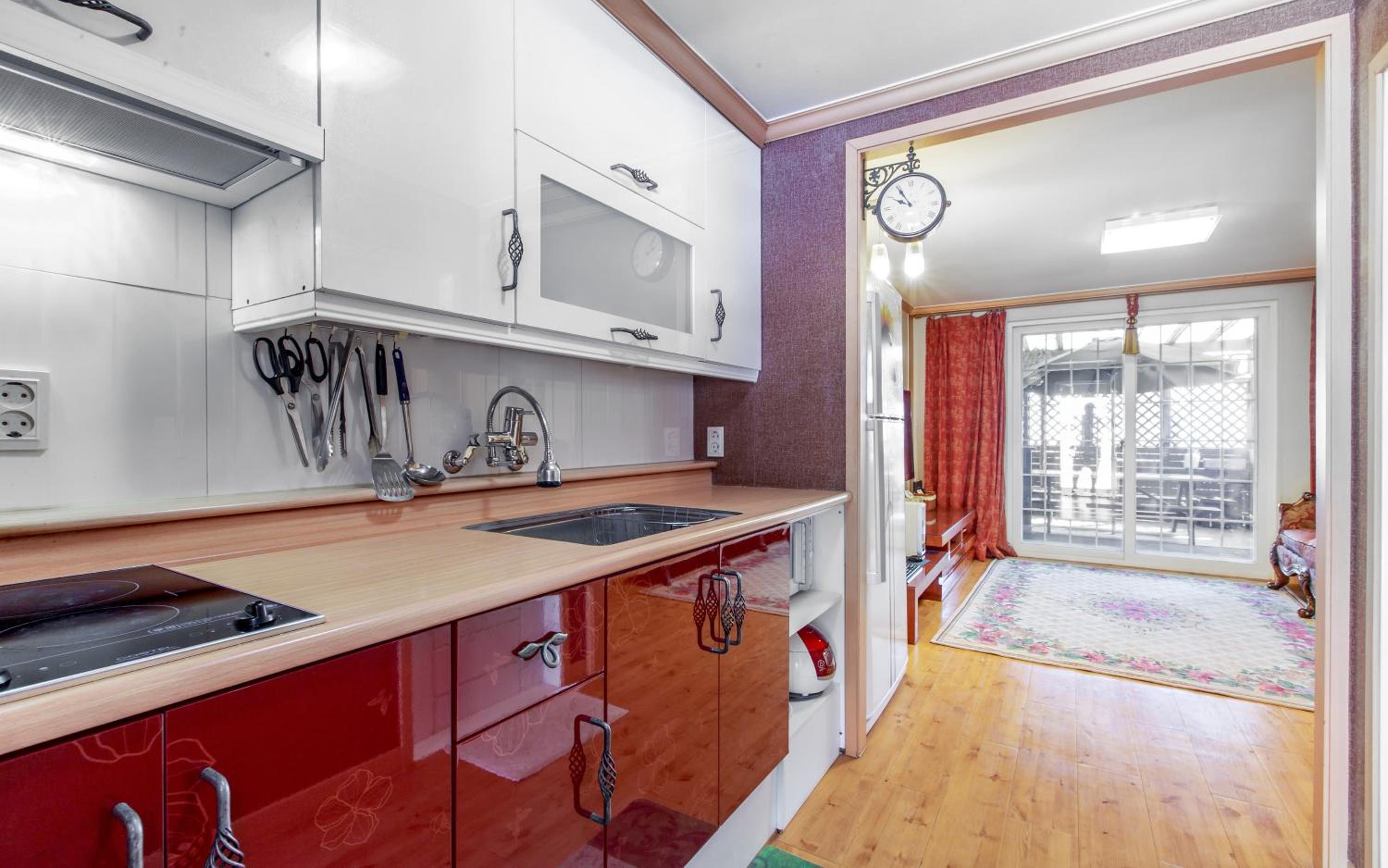 Two-Bedroom House photo 2