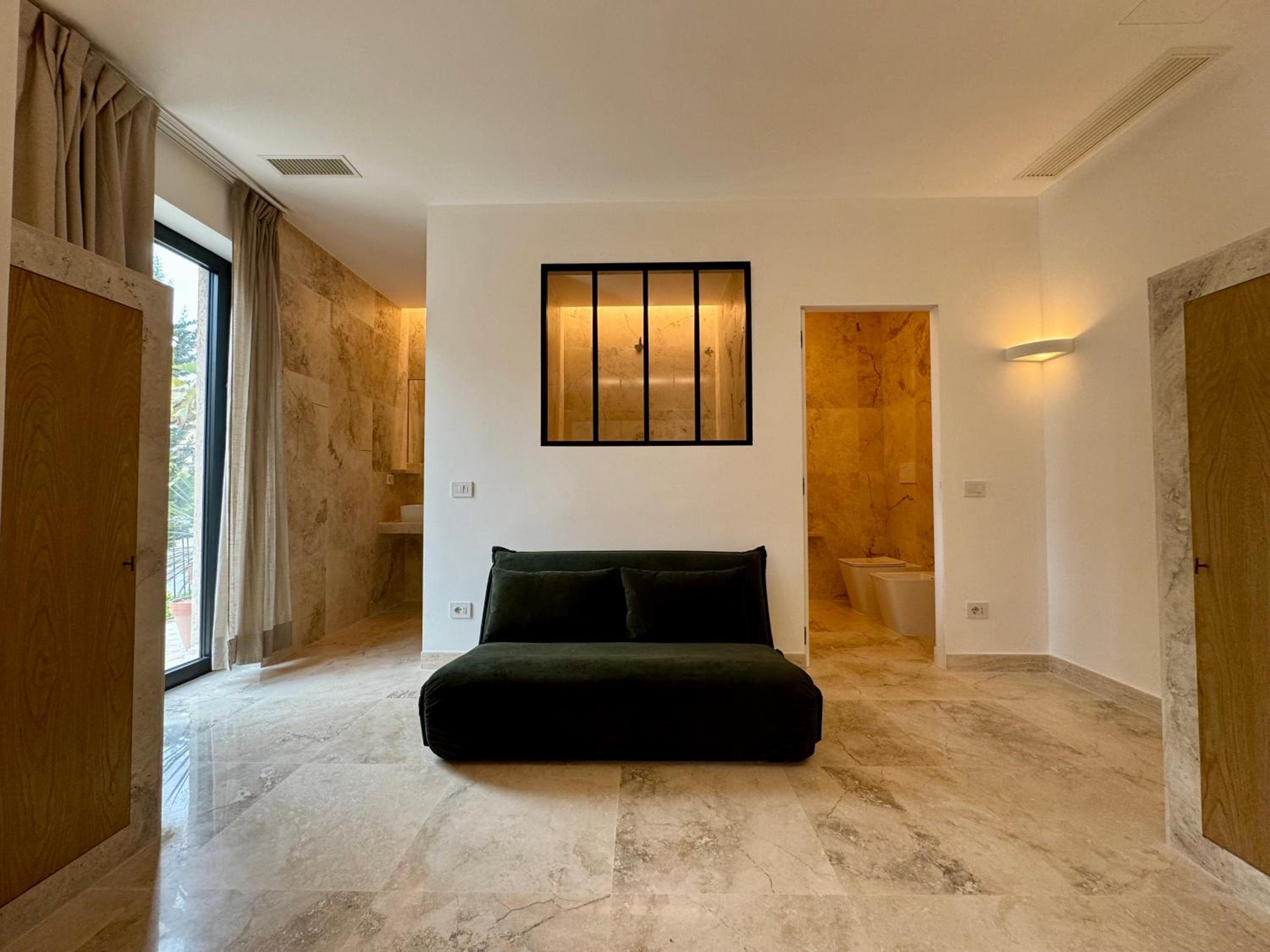 Superior One-Bedroom Apartment with Balcony