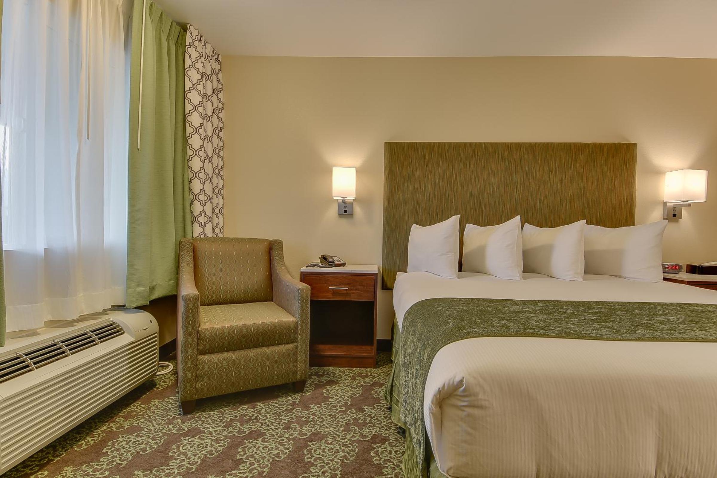King Room - Disability Access photo 3