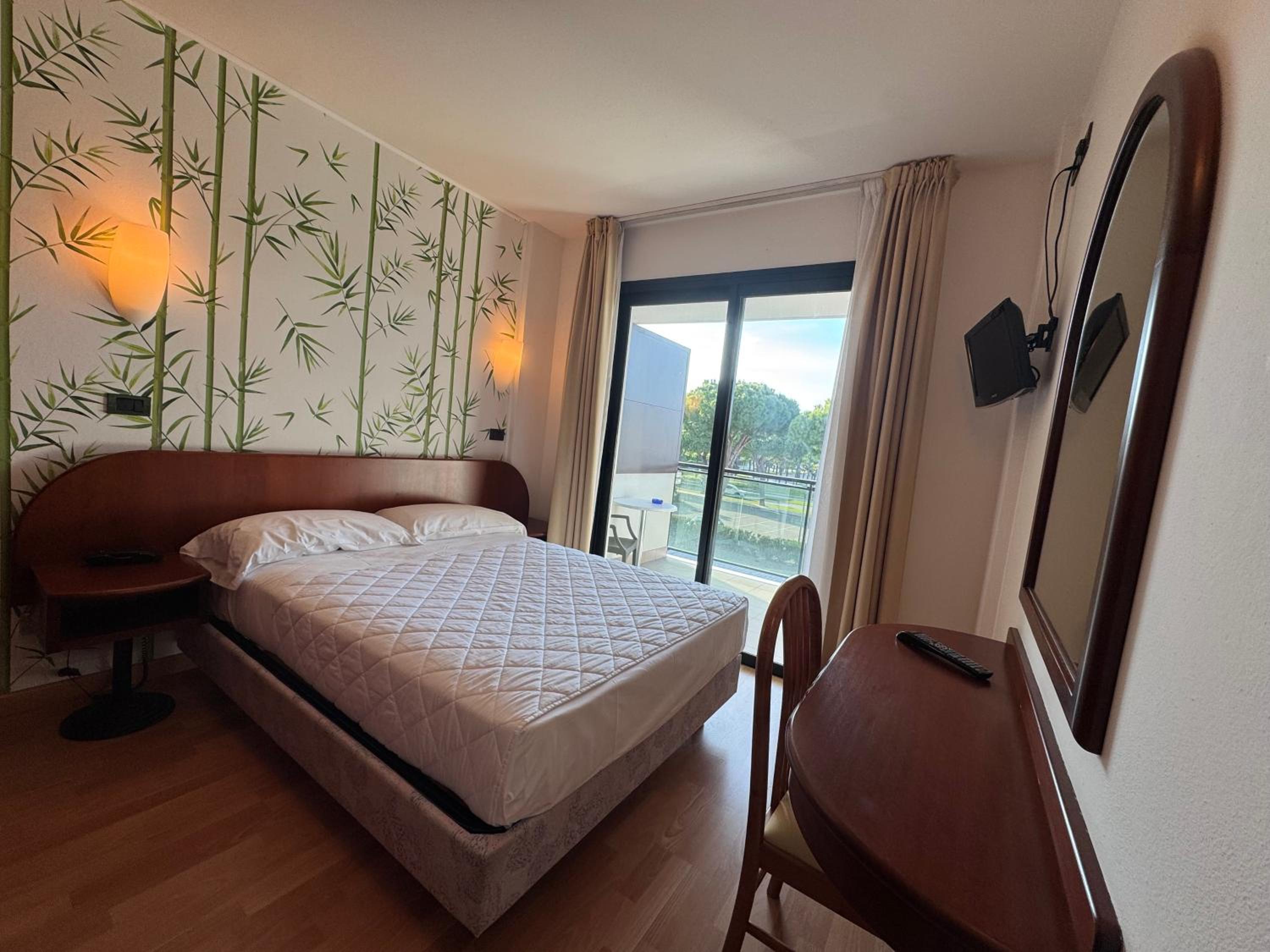 Small Double Room photo 1
