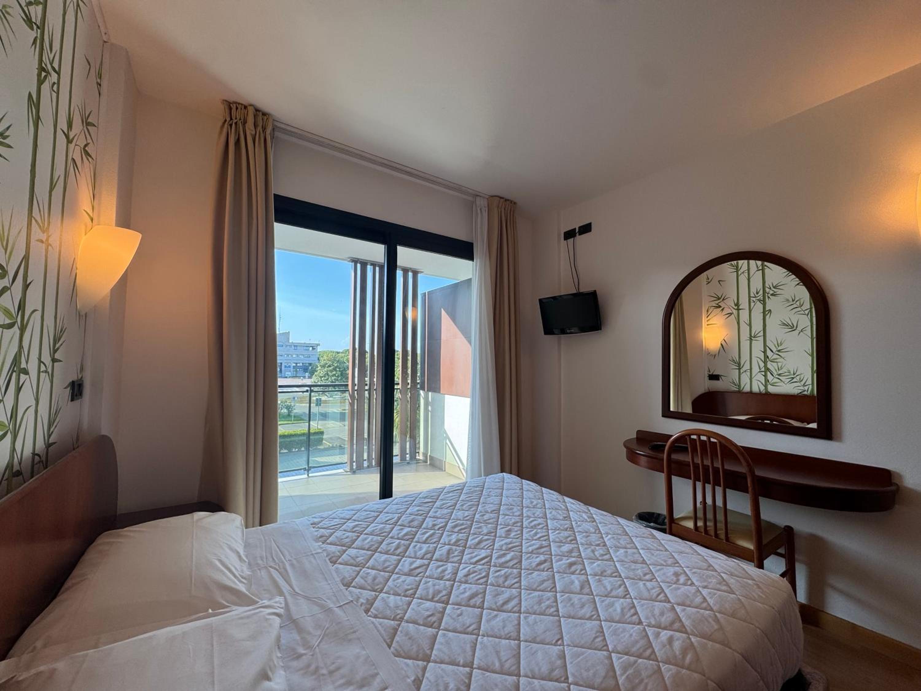 Small Double Room photo 2