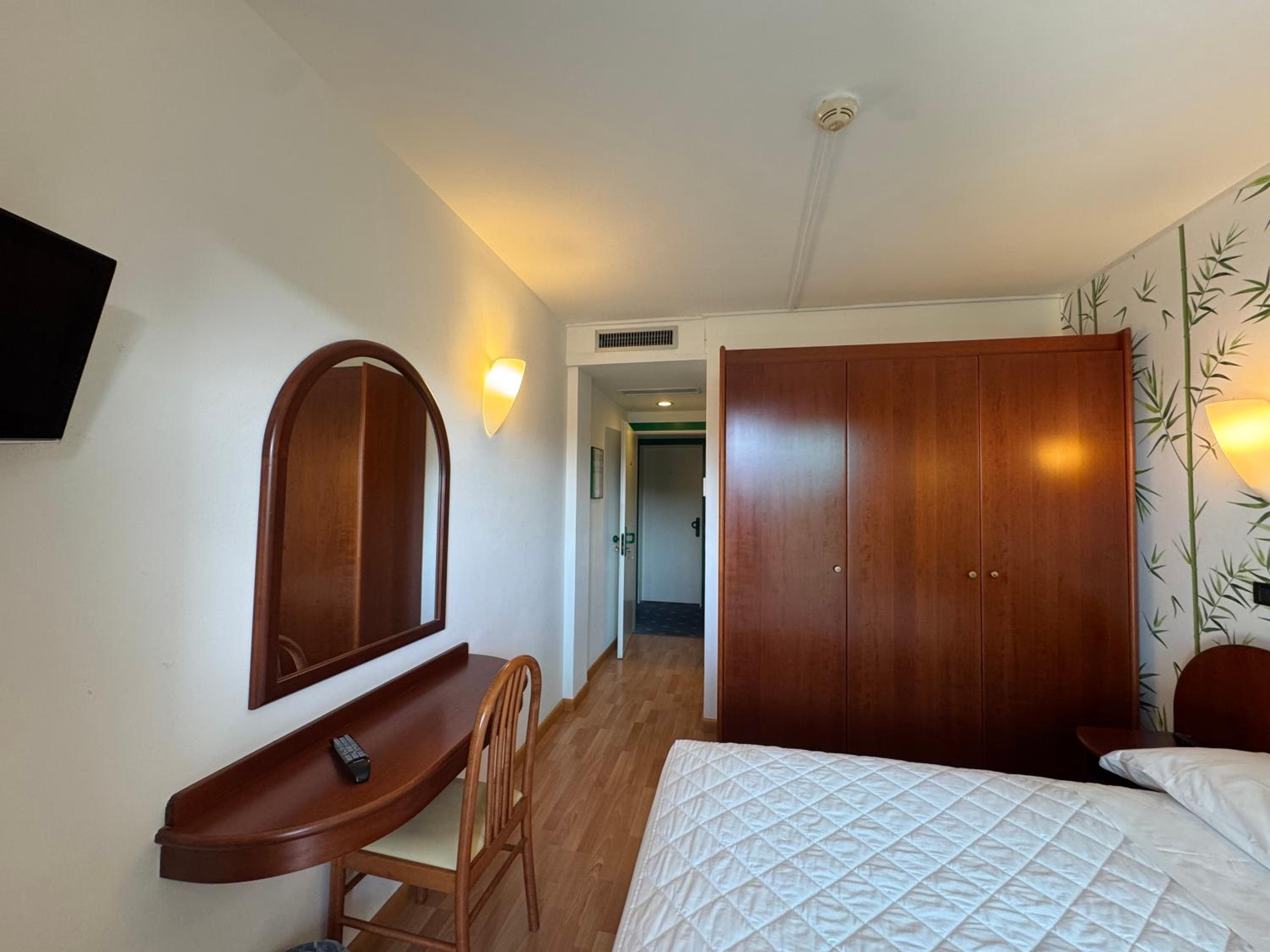 Small Double Room photo 3