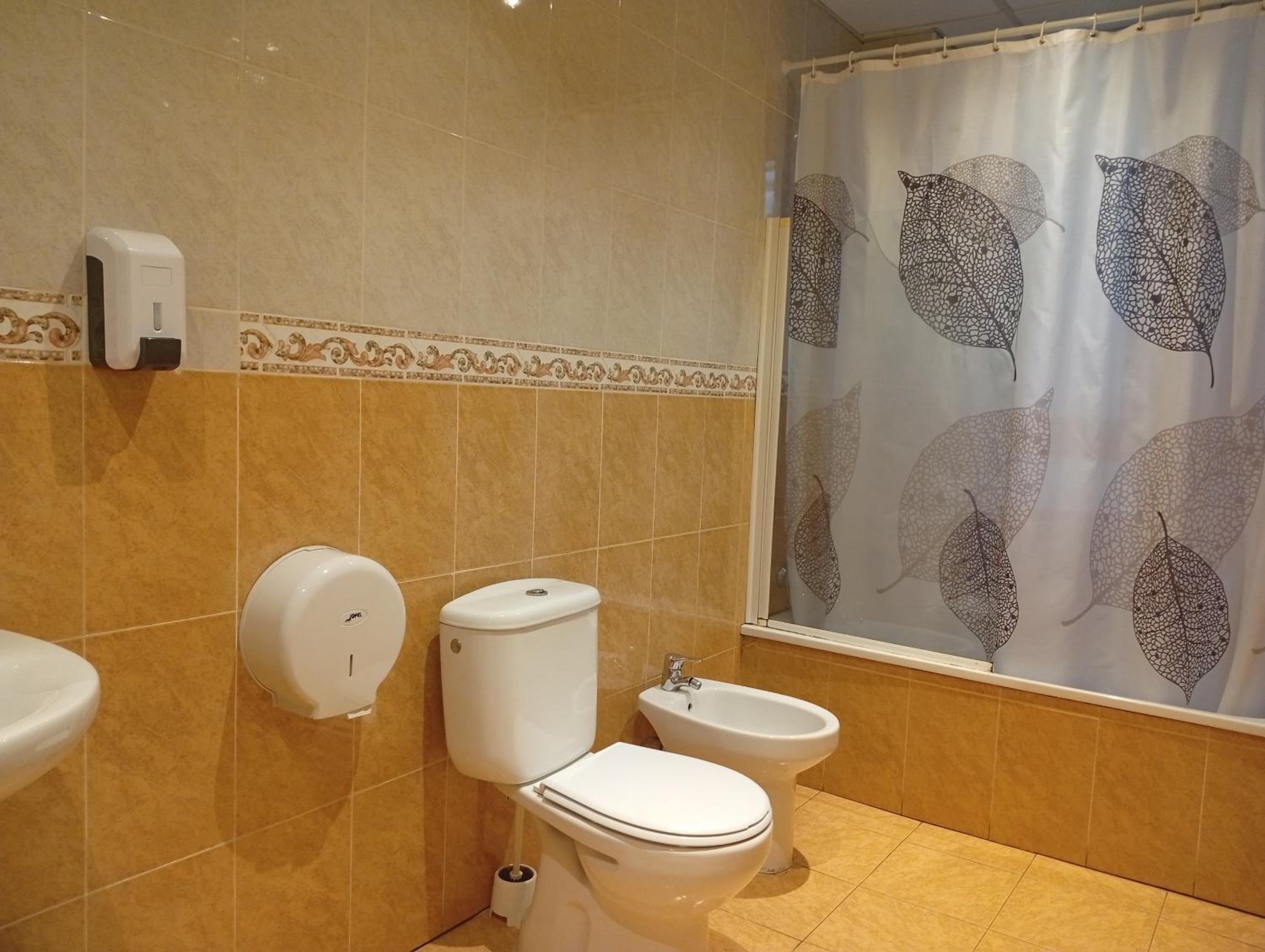 Twin Room with Shared Bathroom