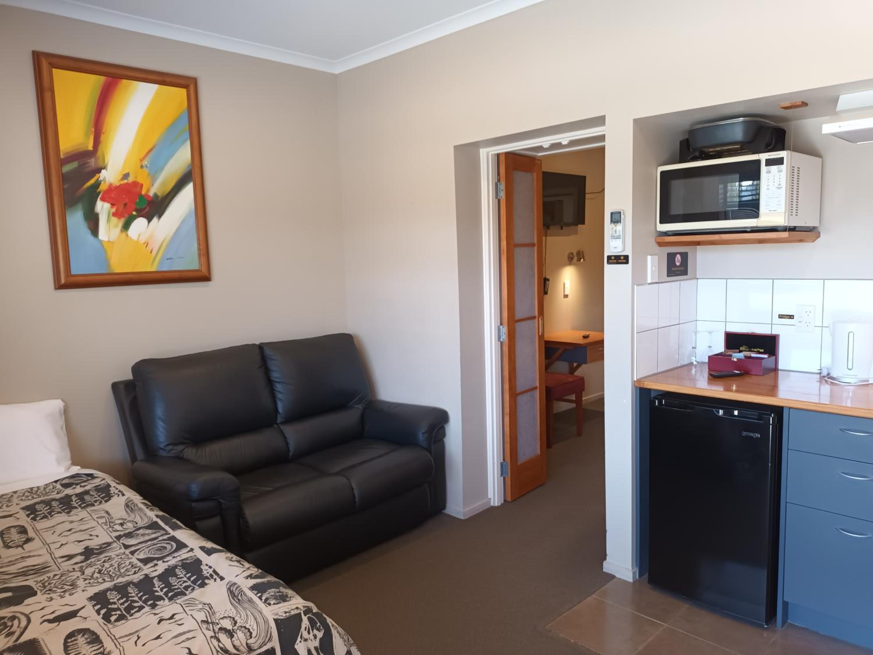 Economy Quadruple Room photo 2