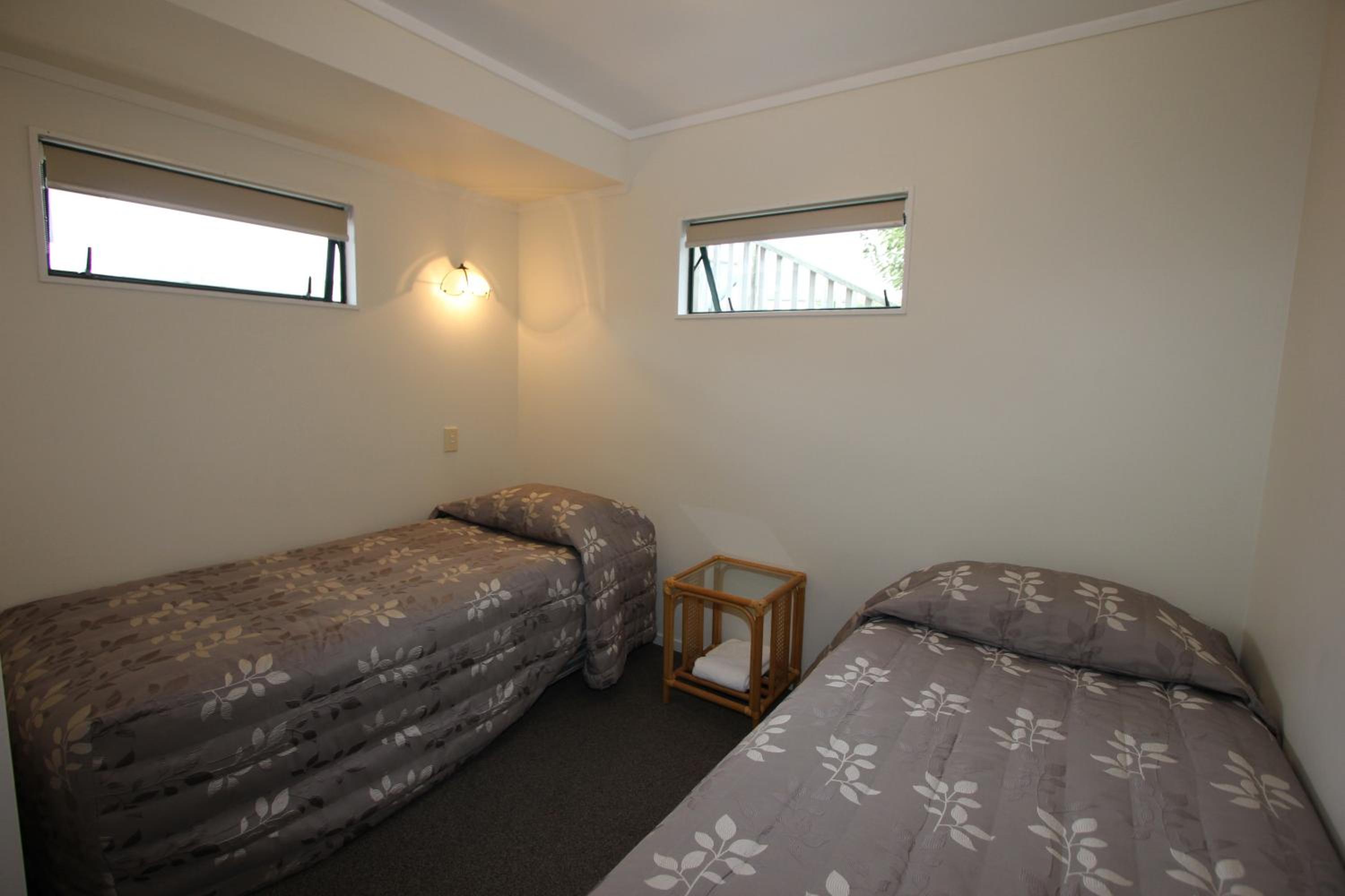 Small Two-Bedroom Apartment - Ground Floor - 10 photo 3