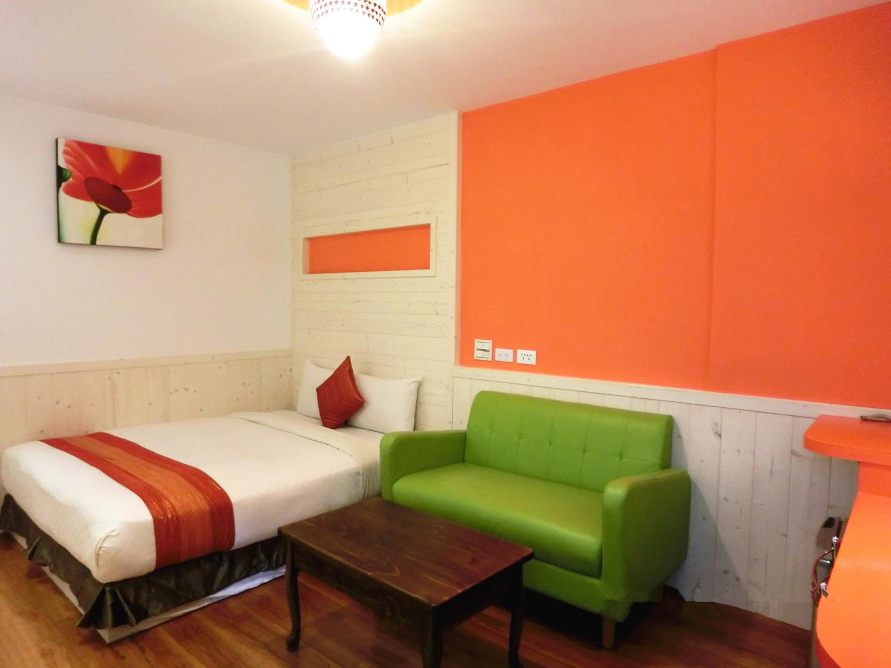 Double Room with Private Bathroom (No window) photo 2