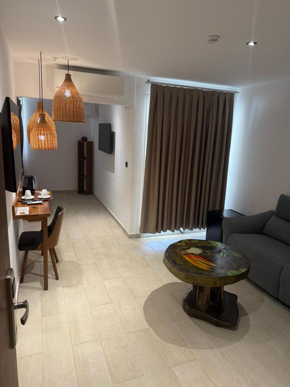 One-Bedroom Suite photo 1