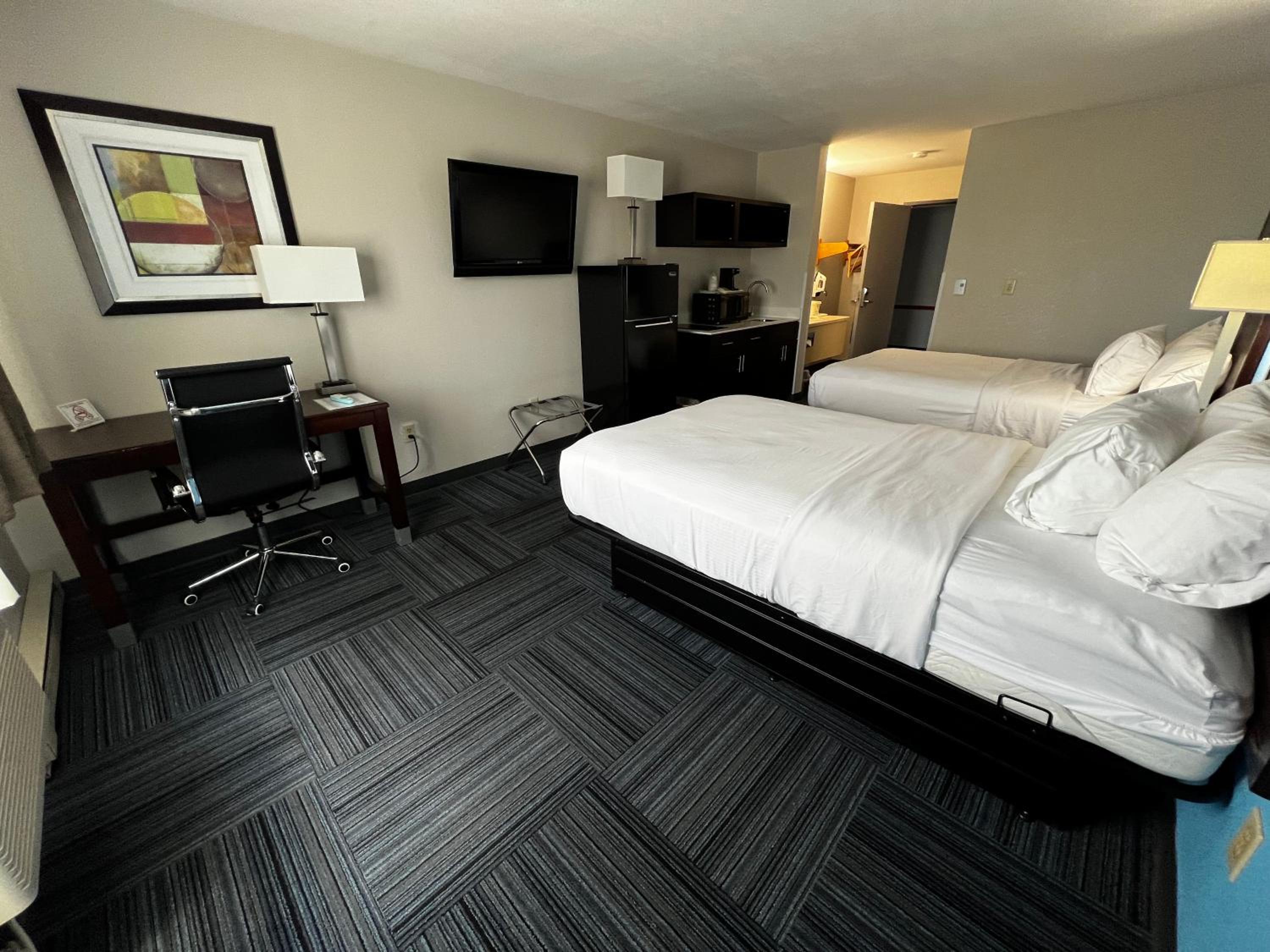 Double Room with Two Double Beds and Kitchen - Non-Smoking - Photo 8