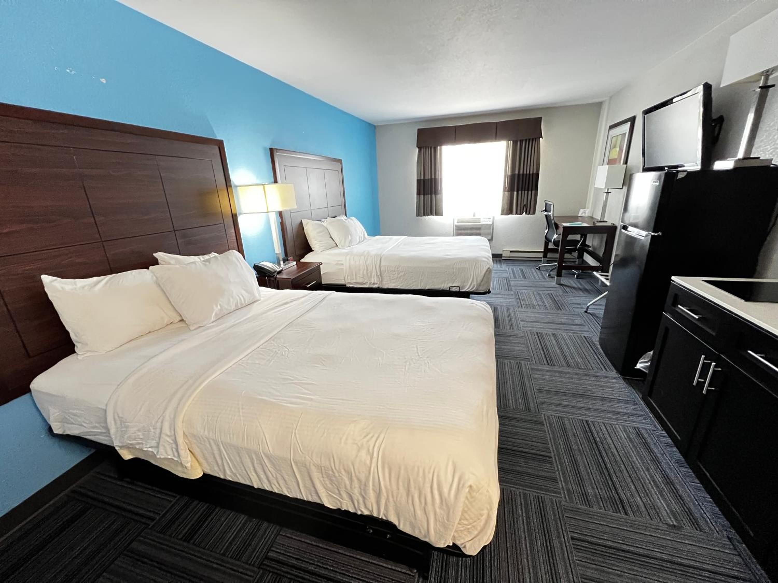 Double Room with Two Double Beds and Kitchen - Non-Smoking - Photo 9