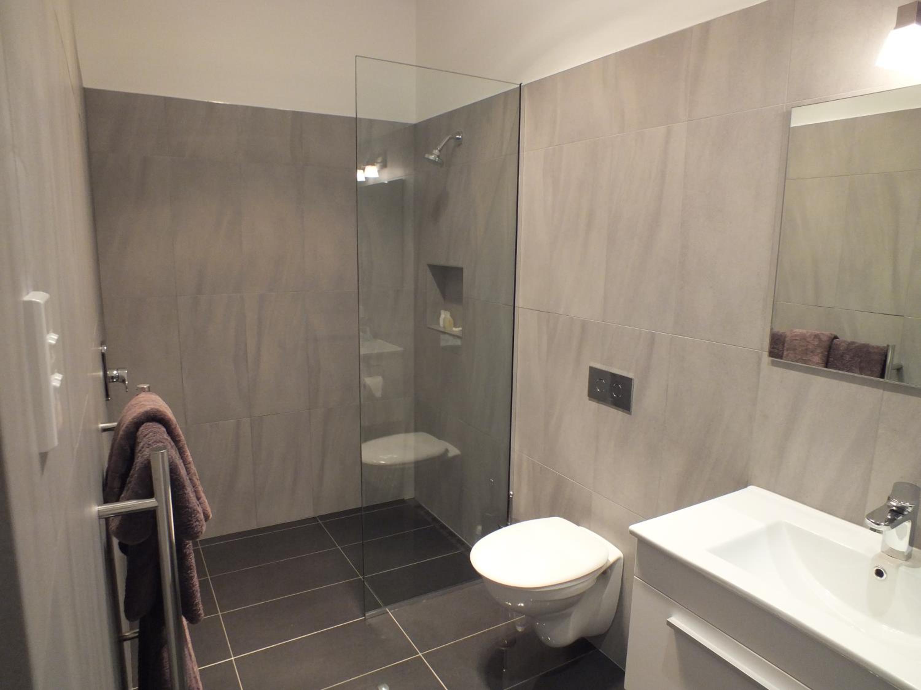 Deluxe Double Room with Shower photo 3