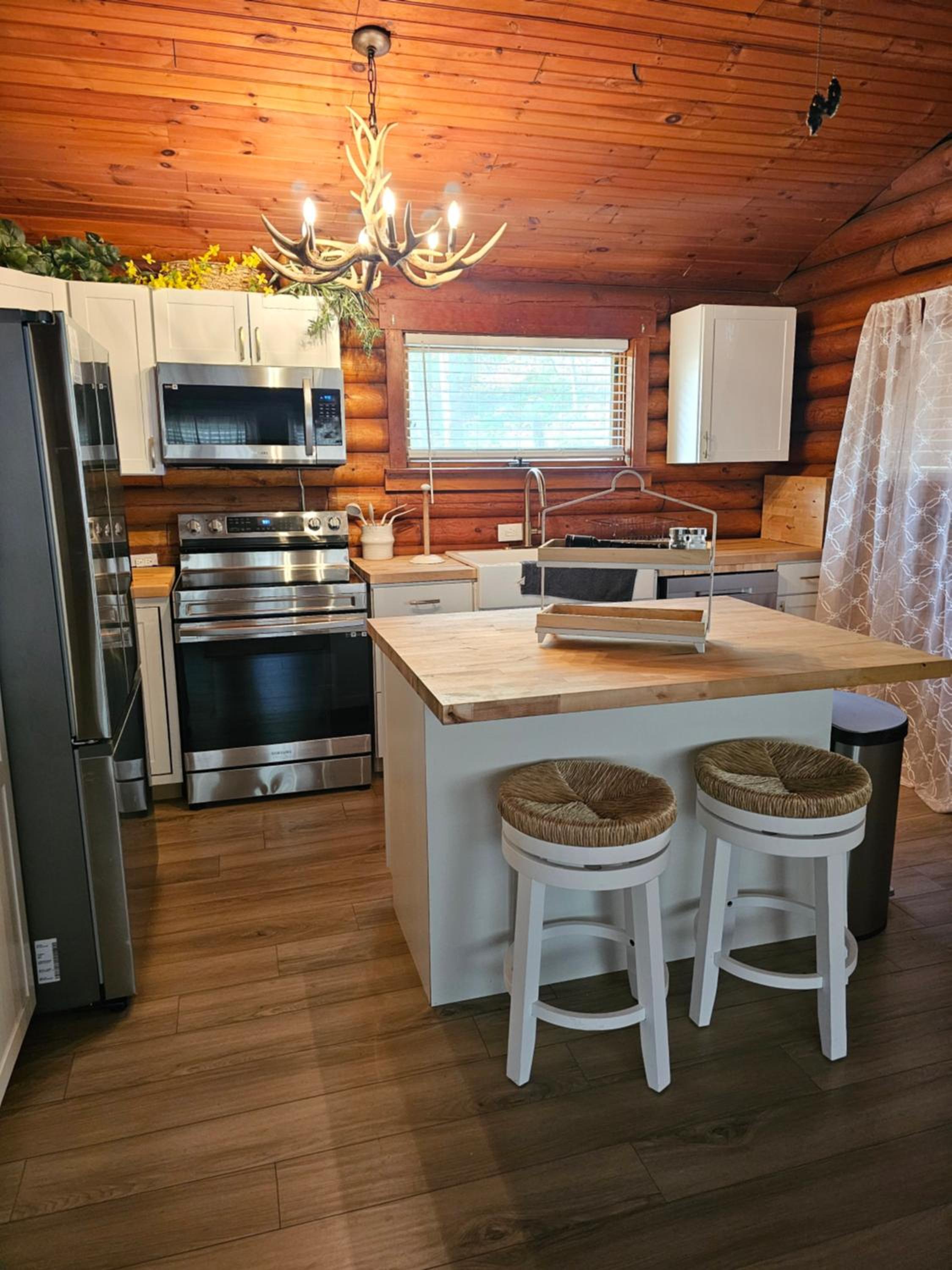 One-Bedroom House photo 1