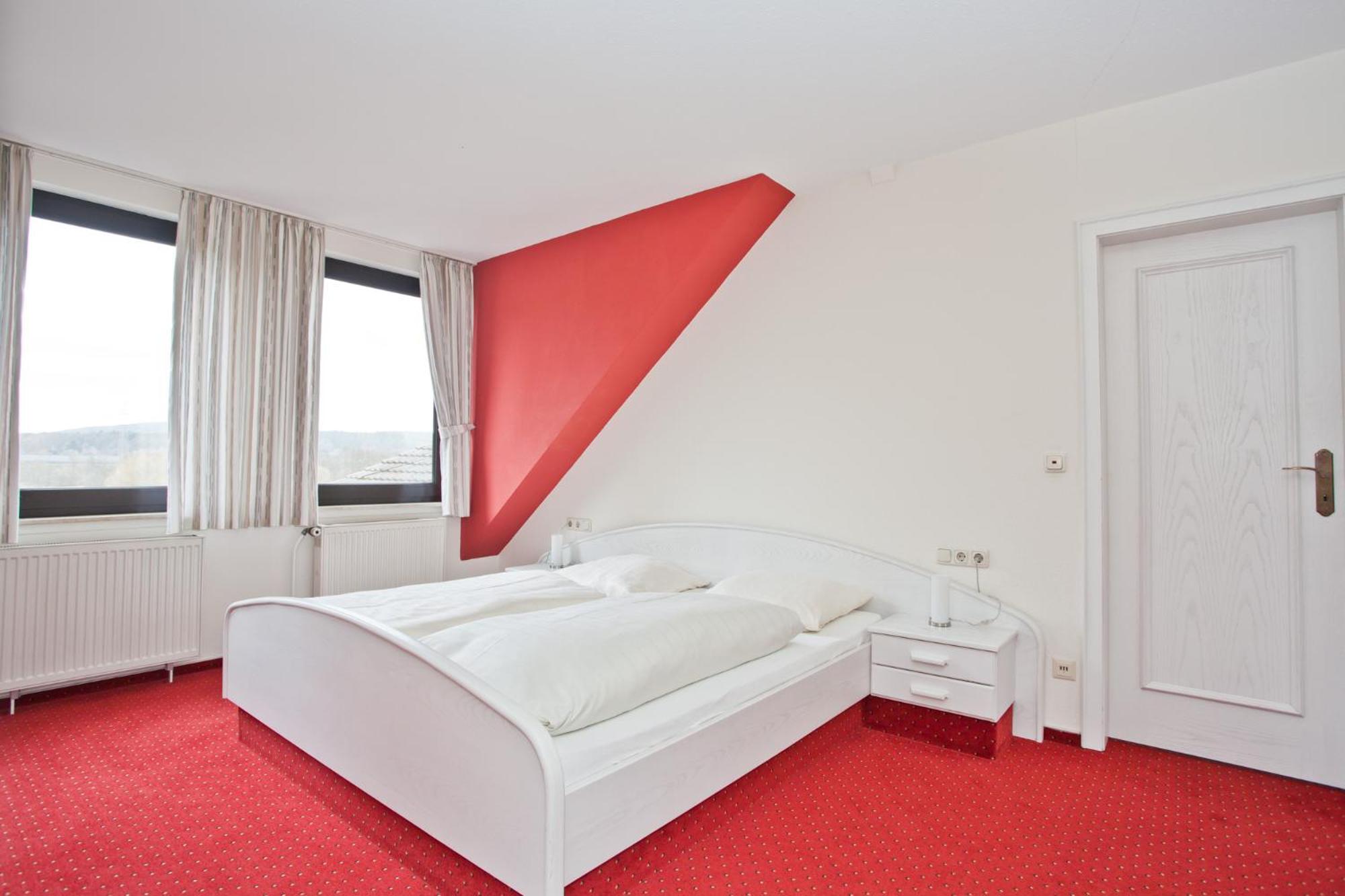 Standard Double Room - Photo 7