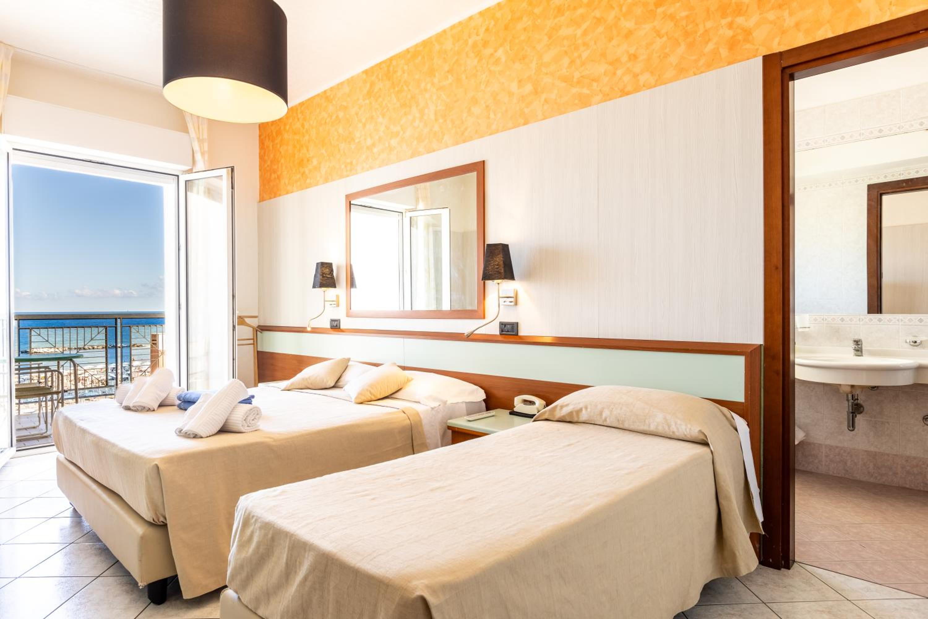 Deluxe Triple Room with Sea View