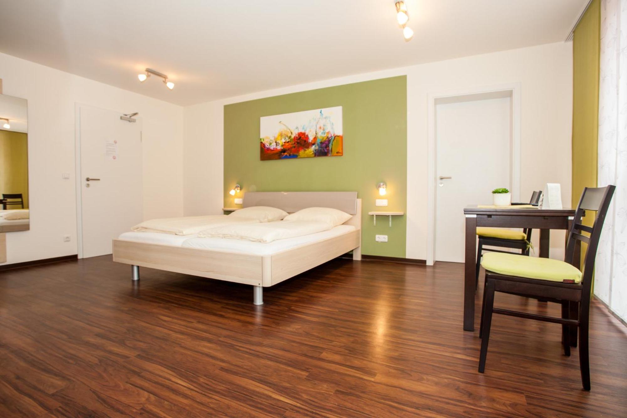 Business Double Room - Photo 17