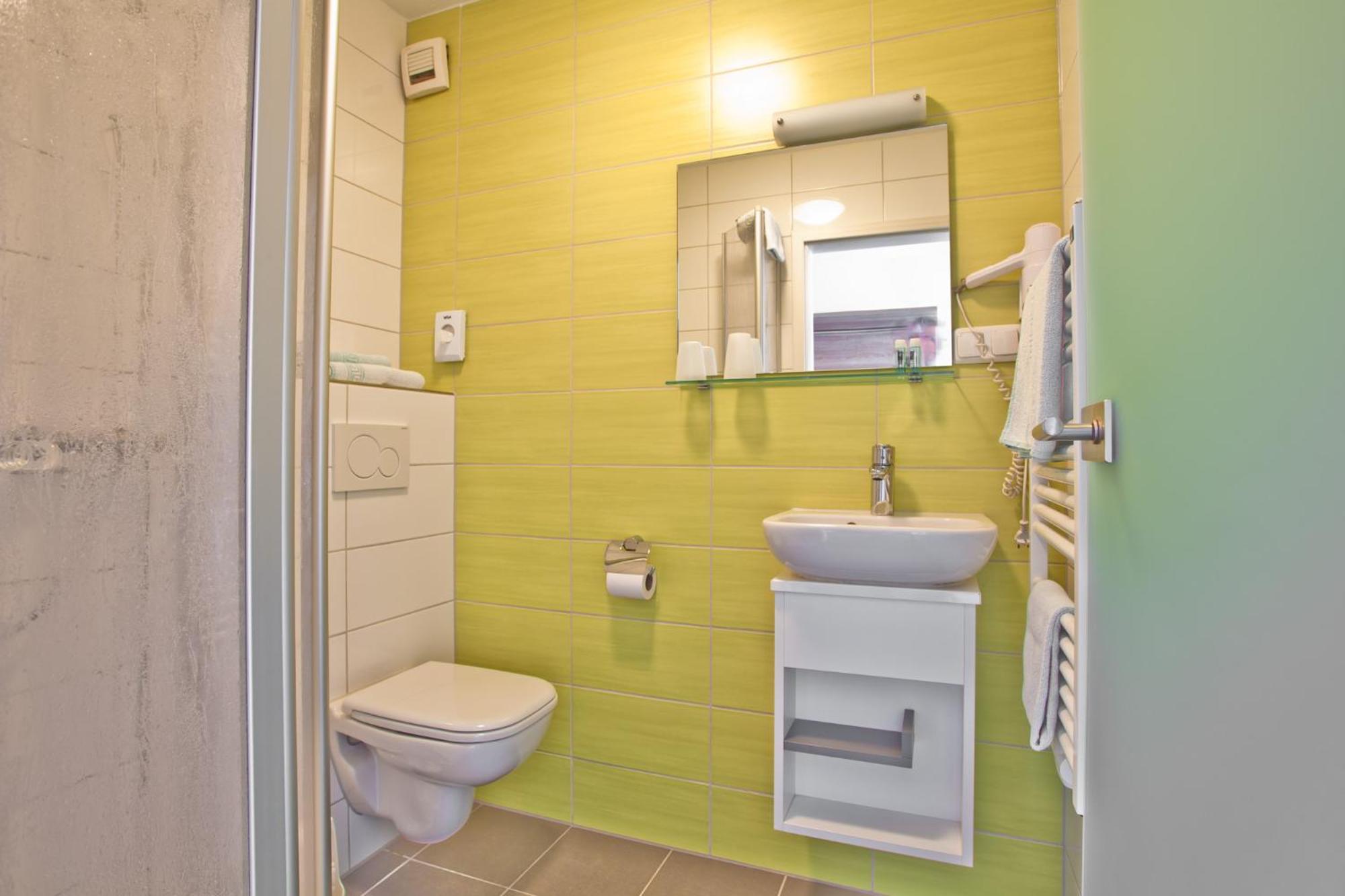 Standard Double Room - Photo 2